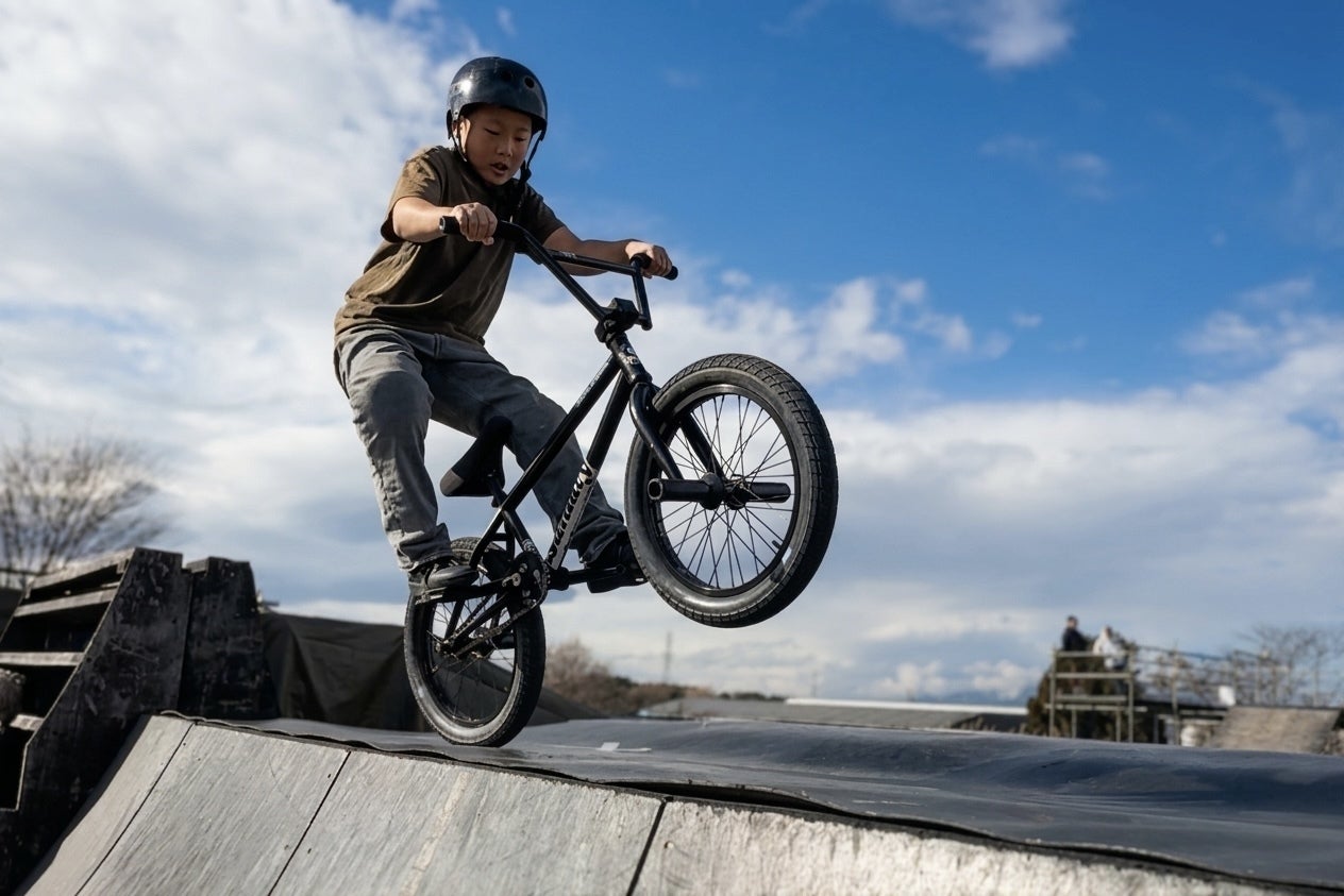 子供たちが安全にBMXでジャンプを楽しめるように「レジーエリア」を