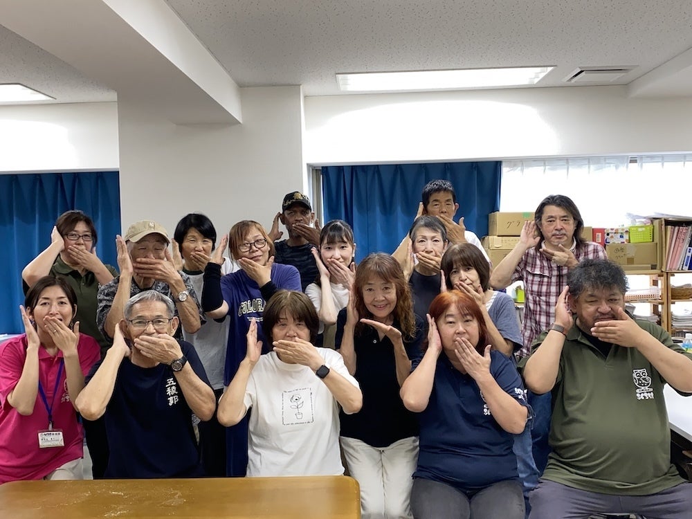 ふくろうの家の利用者さんとの集合写真