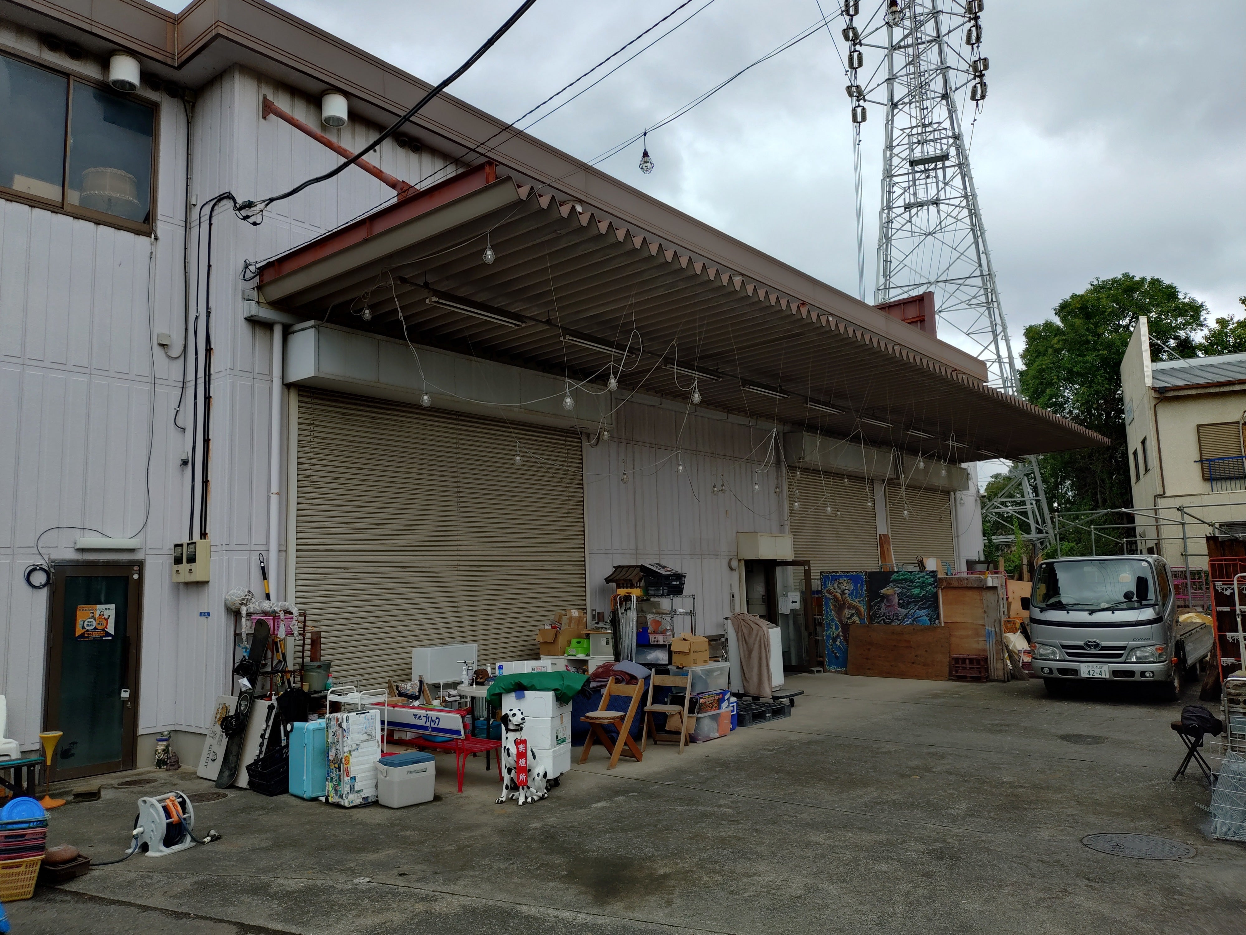 「アクウカン」のある建物外観