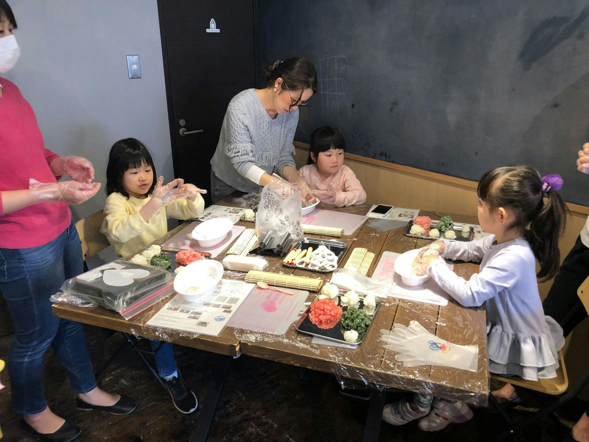 コロナ疲れの今こそ子供、親たちを笑顔にしたい！大阪の見守りカフェから新たな挑戦 - CAMPFIRE (キャンプファイヤー)