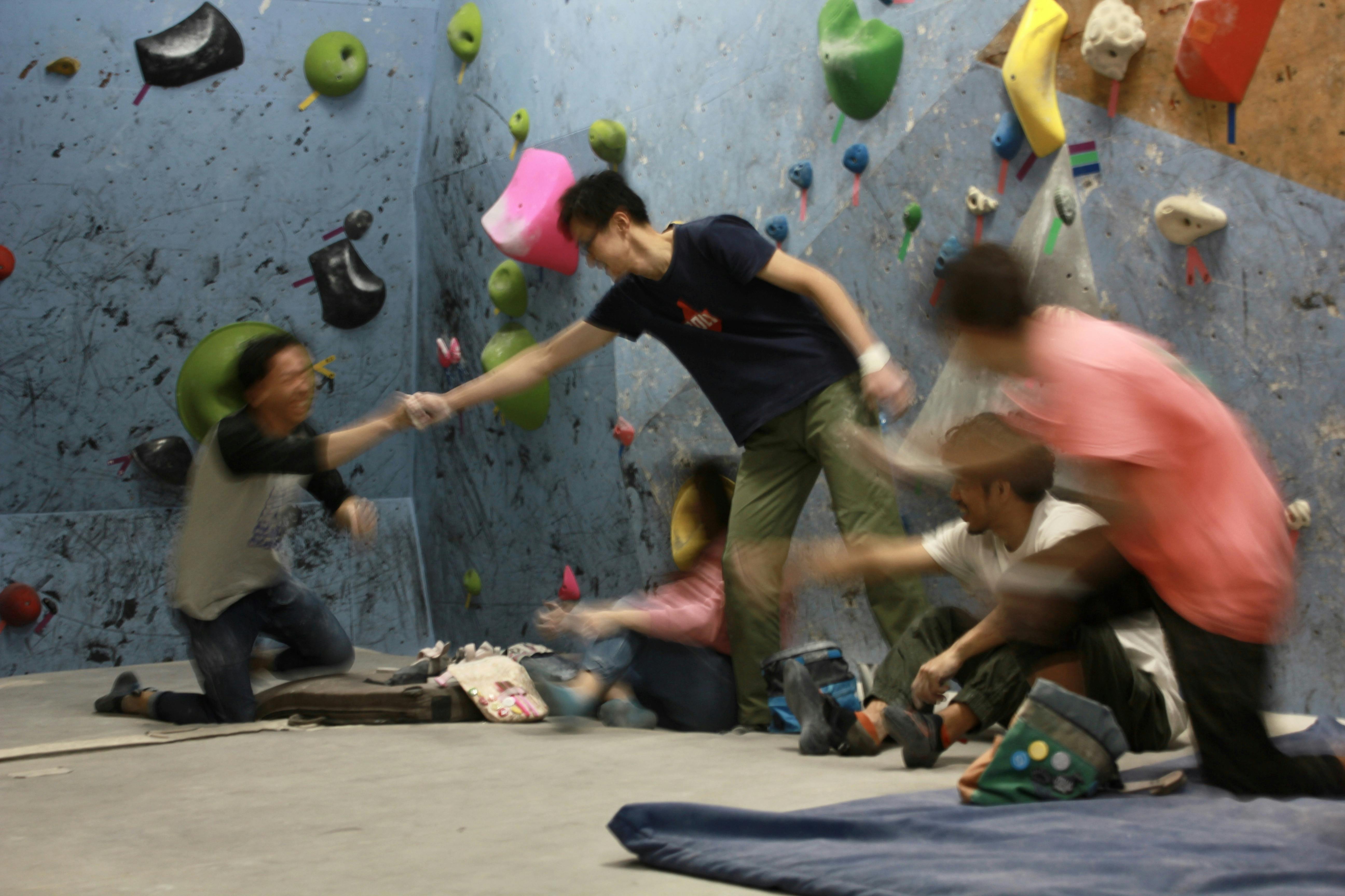 大阪のクライミングジムを守る Save Osaka Climbing Gyms Campfire キャンプファイヤー