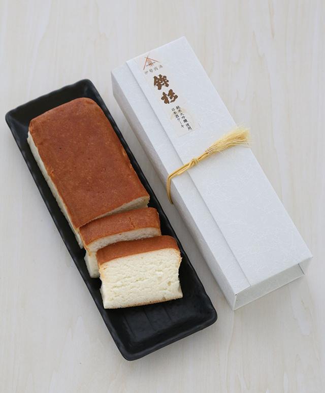 新感覚 日本酒率４倍ケーキ 老舗 老舗のコラボレーション