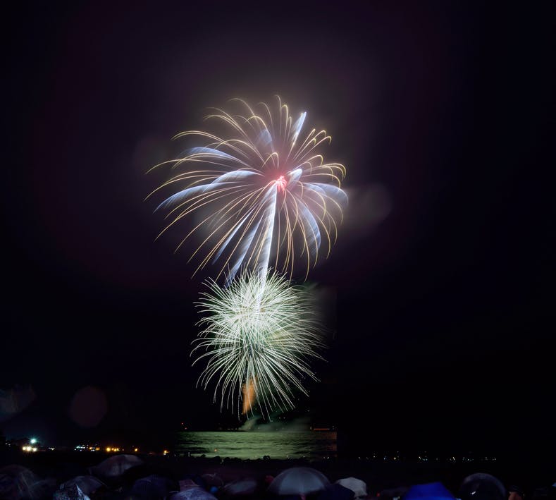 協力求む 第61回逗子海岸花火大会をみんなの力で実現させよう Campfire キャンプファイヤー