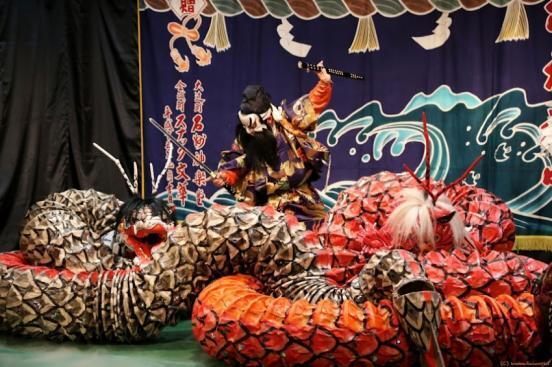 石見神楽の魅力を東京で発信！次世代まで使える神楽幕を作ります