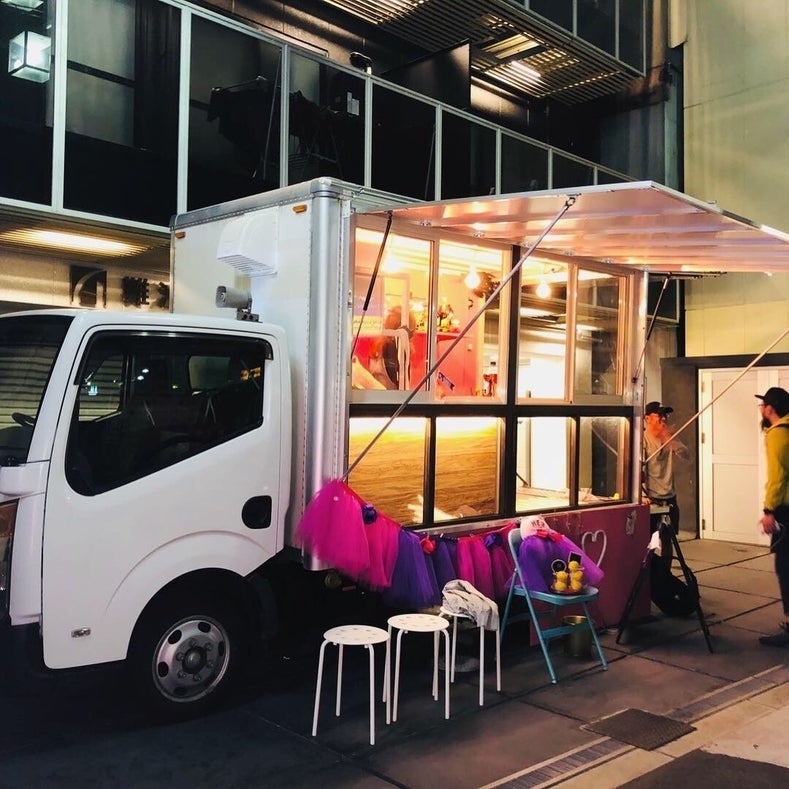 移動bar めぐみ号 を可愛くしたい Campfire キャンプファイヤー