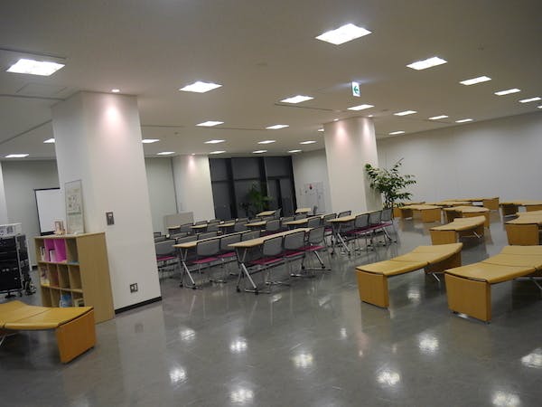 地元の図書館で受験勉強を頑張る中高生へ 大学生が創る休憩所カフェhot Campfire キャンプファイヤー