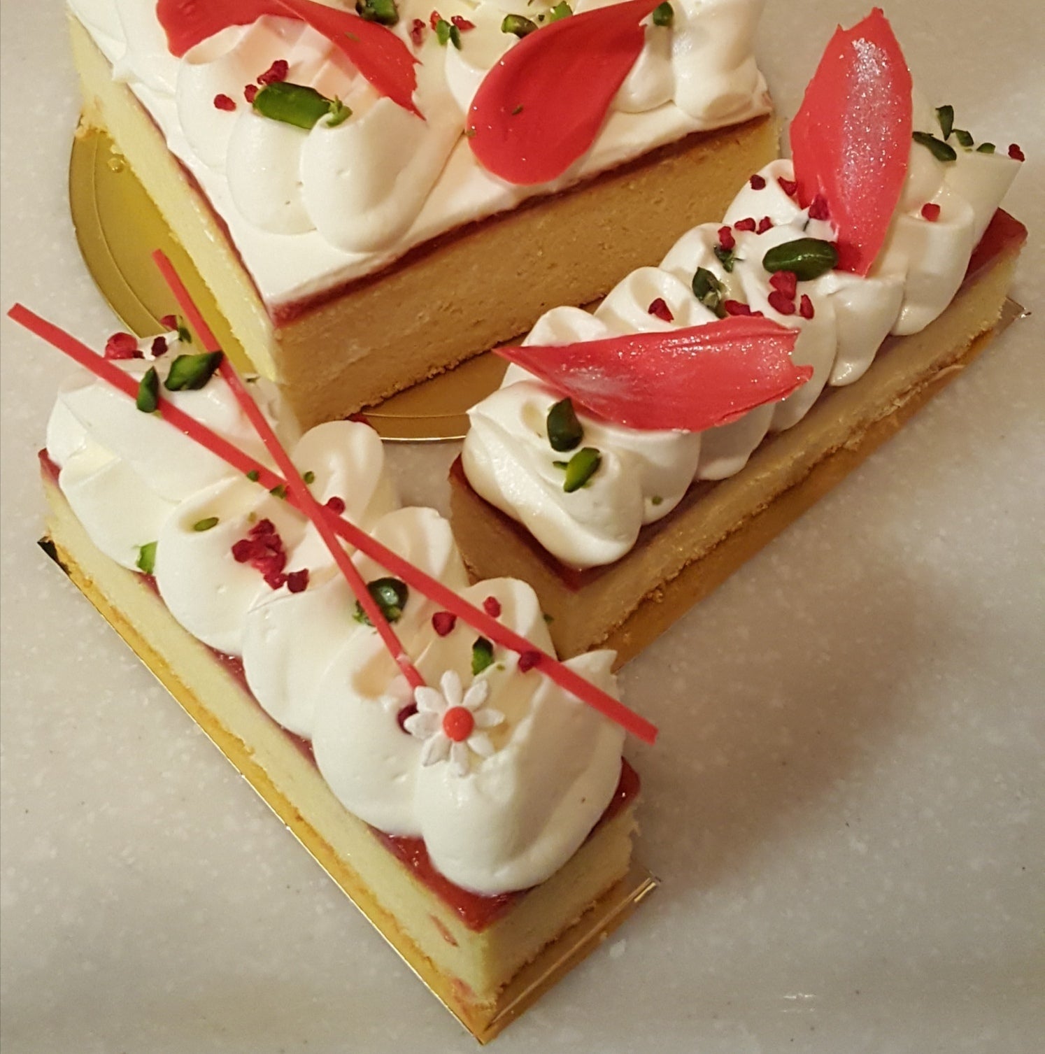 魅惑の味わい スフレフロマージュやフランス菓子を販売します 運転資金募集 Campfire キャンプファイヤー