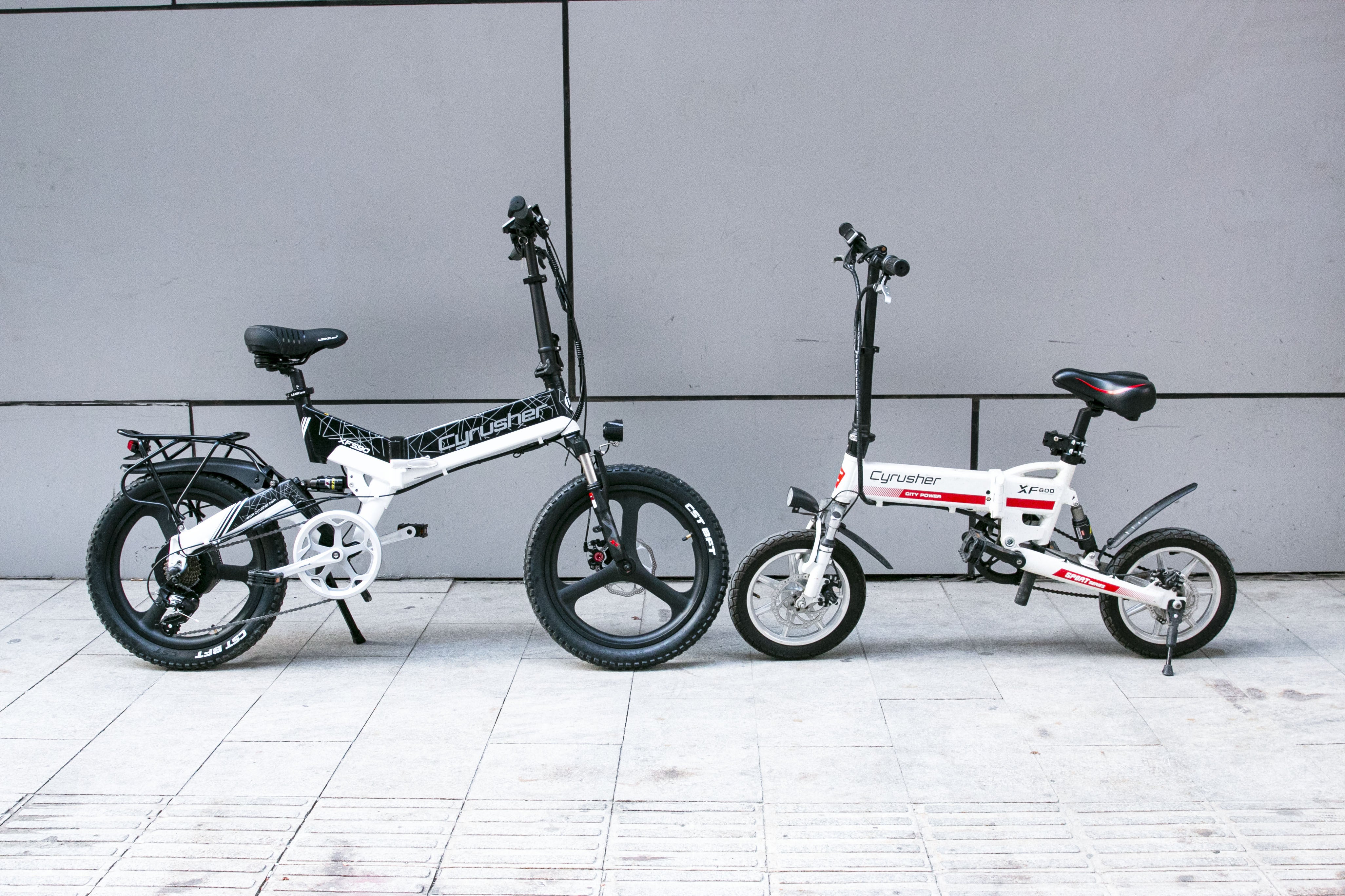 次世代折りたたみ式電動自転車、美しさと性能の両方を備えたモンスター 