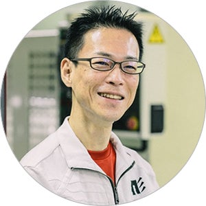 赤坂金型彫刻所　代表　三代目赤坂兵之助