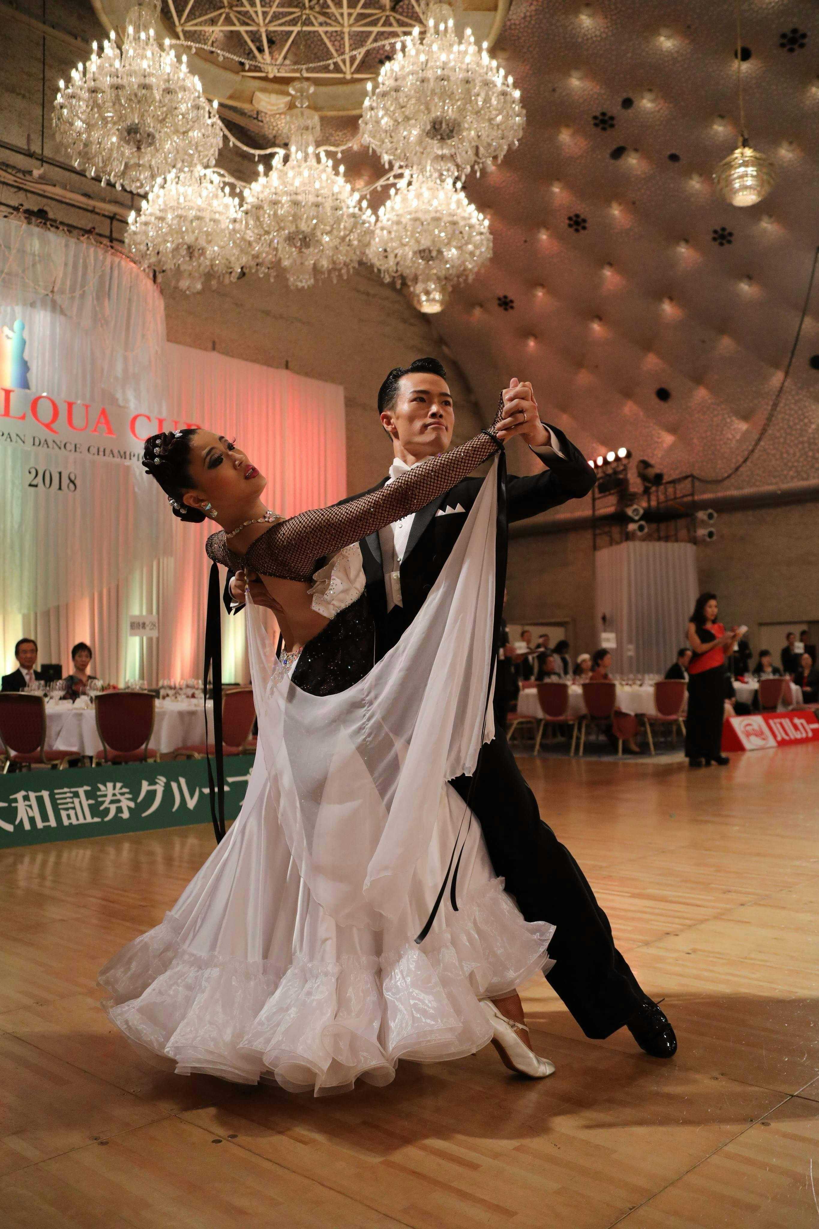 DA7C7DE9-7796-407B-B112-