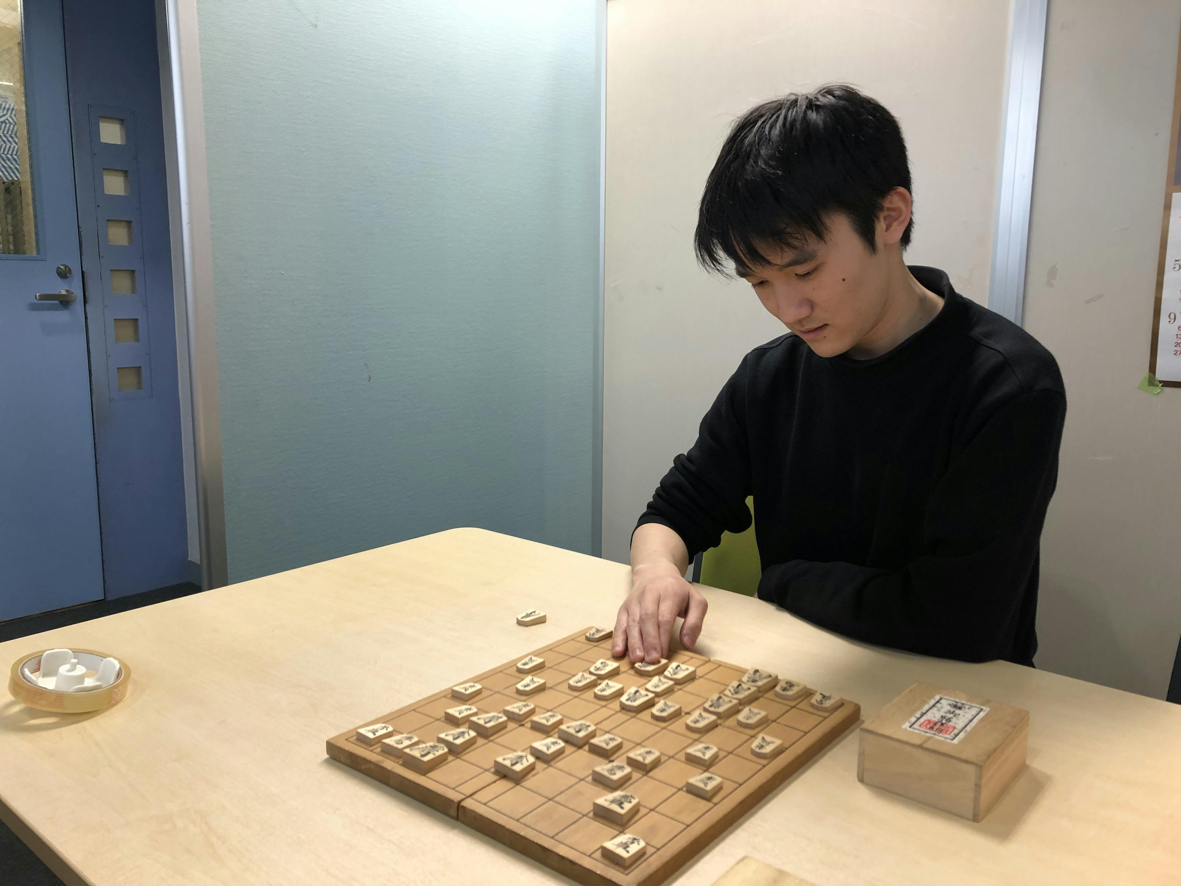 羽生善治さん 将棋棋士 さんからの応援メッセージ 写真は王子シューレ高等部の大橋賢さん Campfire キャンプファイヤー