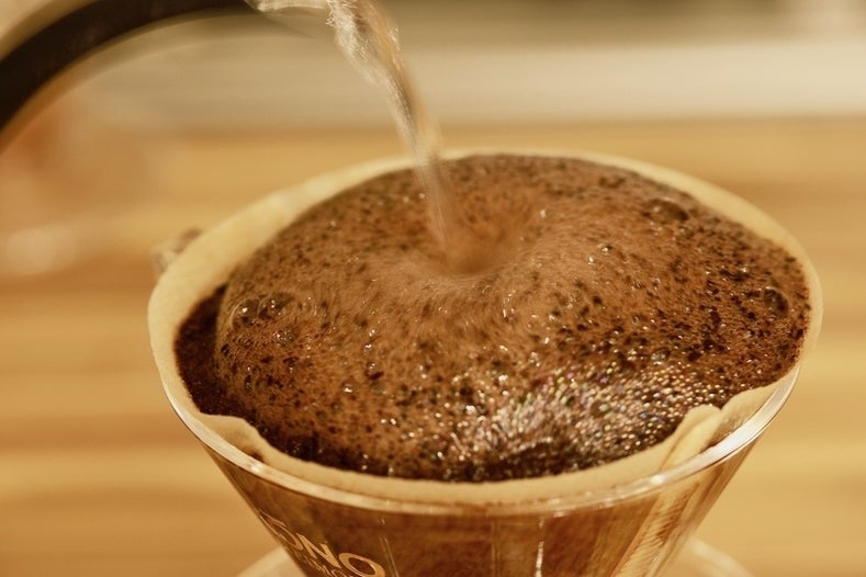 お店の味に近づける 自宅のコーヒーがおいしくなる3つのコツ Campfire キャンプファイヤー
