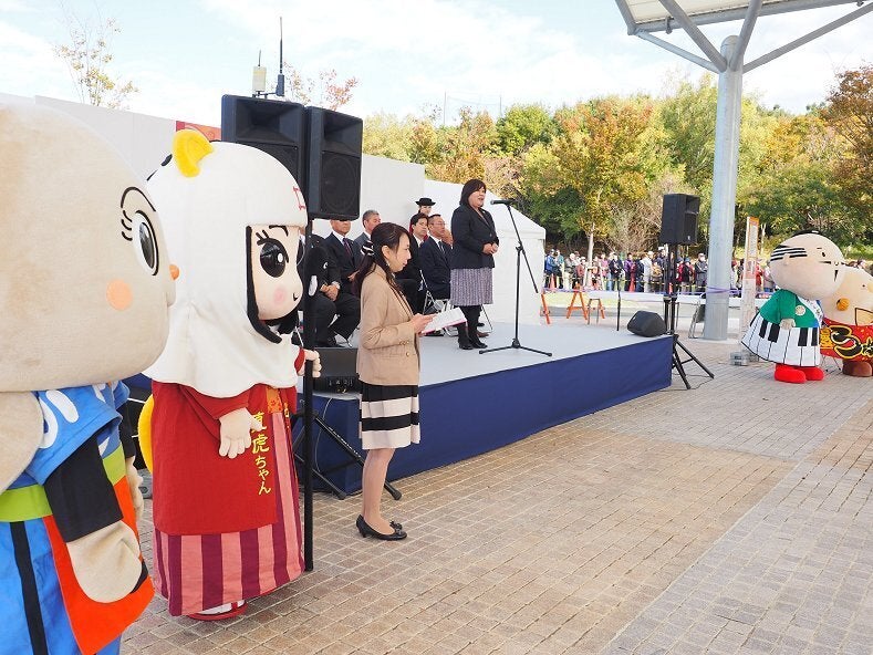 浜名湖うなぎまつりに親うなぎ放流応援ゆるキャラ集まる Campfire キャンプファイヤー