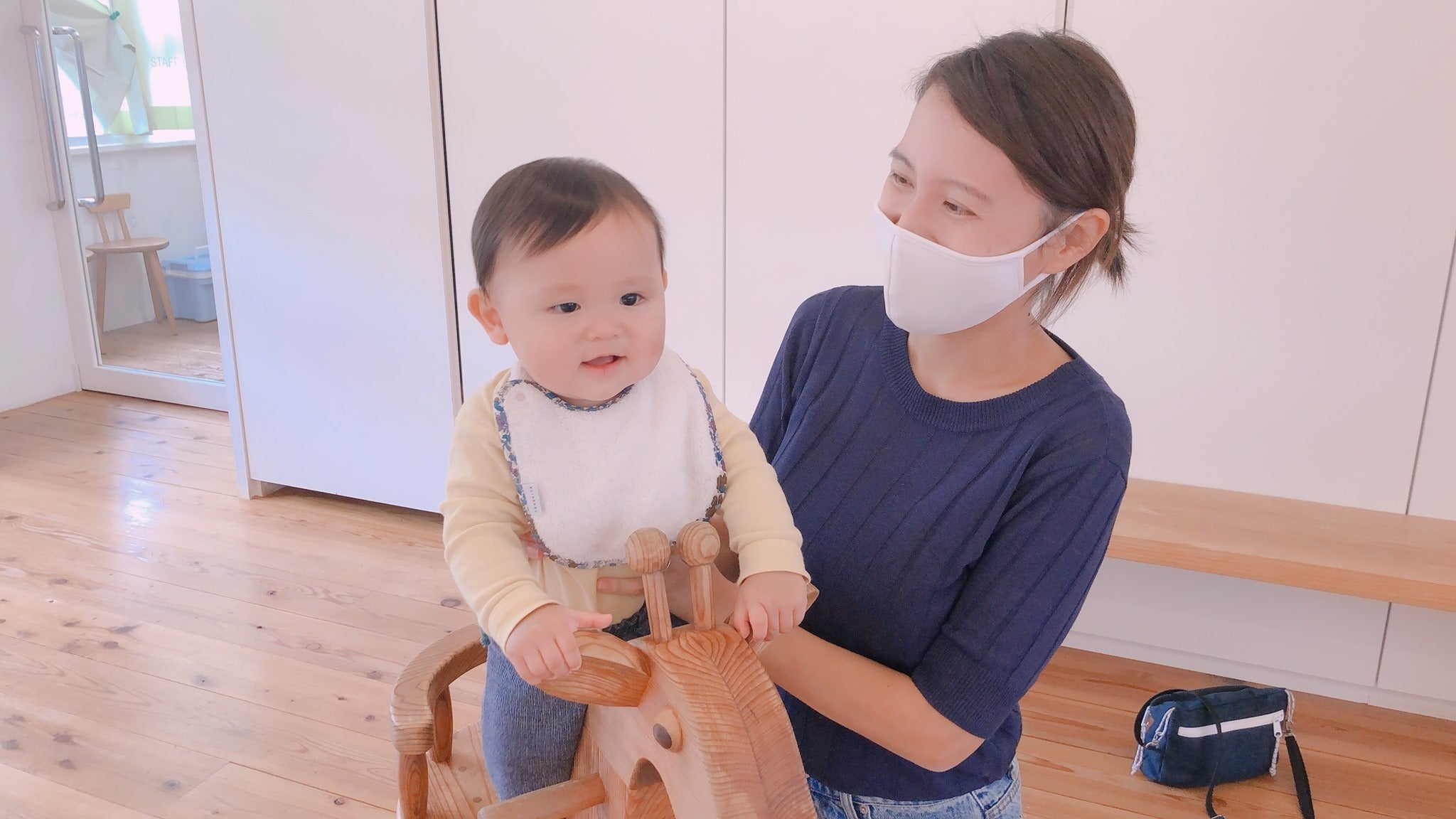 赤ちゃんが木に親しむ 親もほっこりする場所 赤ちゃん木育ひろば Campfire キャンプファイヤー