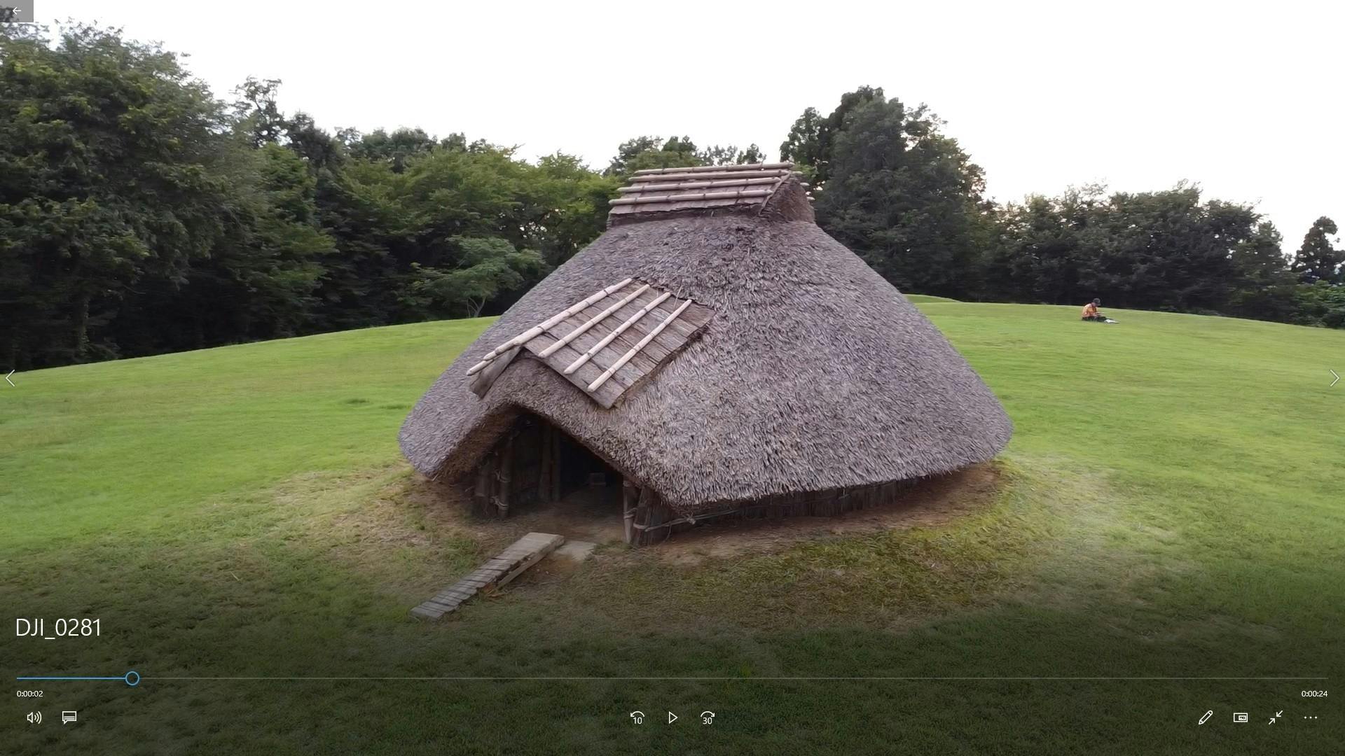 竪穴式住居の体験型コテージ ホテルを整備したら 日本人のdnaは1万年間の時の流れを思い出すと Campfire キャンプファイヤー