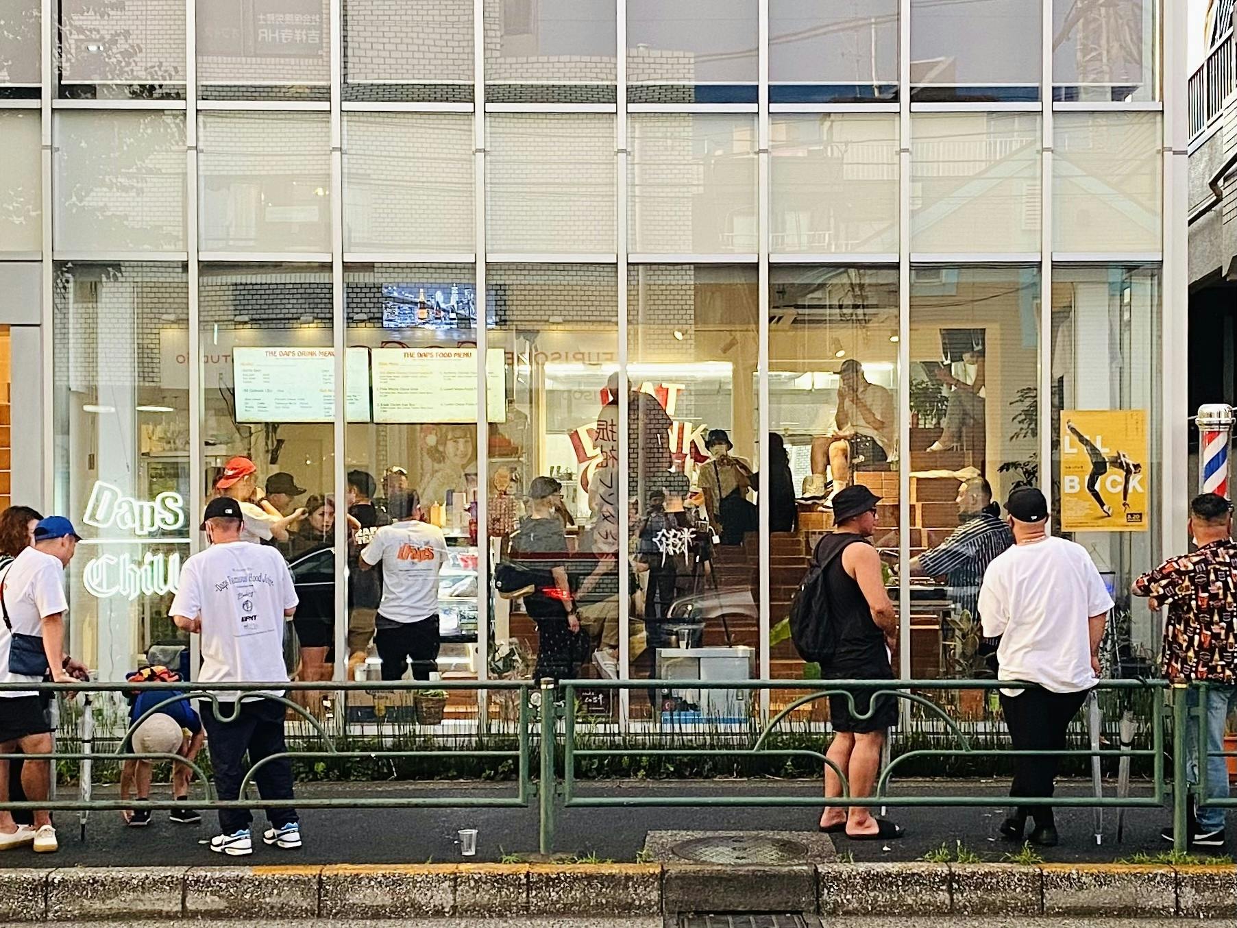 床屋 と 飲食店 のコラボ店をopen Nyスタイルのフード ヘアカットを提供アクティビティ Campfire キャンプファイヤー 床屋 と 飲食店 のコラボ店をopen Nyスタイルのフード ヘアカットを提供アクティビティ Campfire キャンプファイヤー