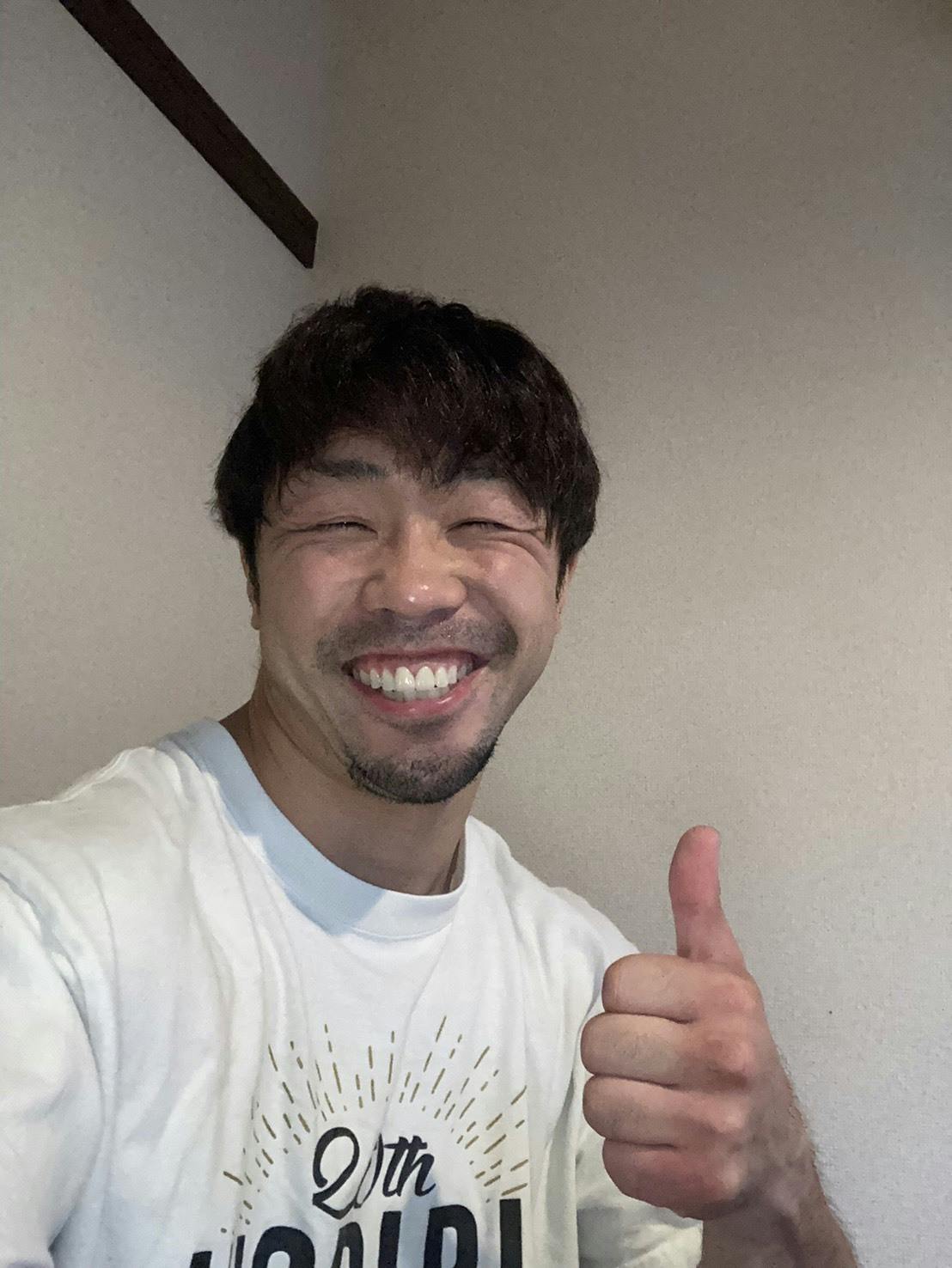 井上尚弥選手と八重樫東選手の直筆サインTシャツ 井上尚弥選手と八重樫東選手の直筆サインTシャツ - メルカリ