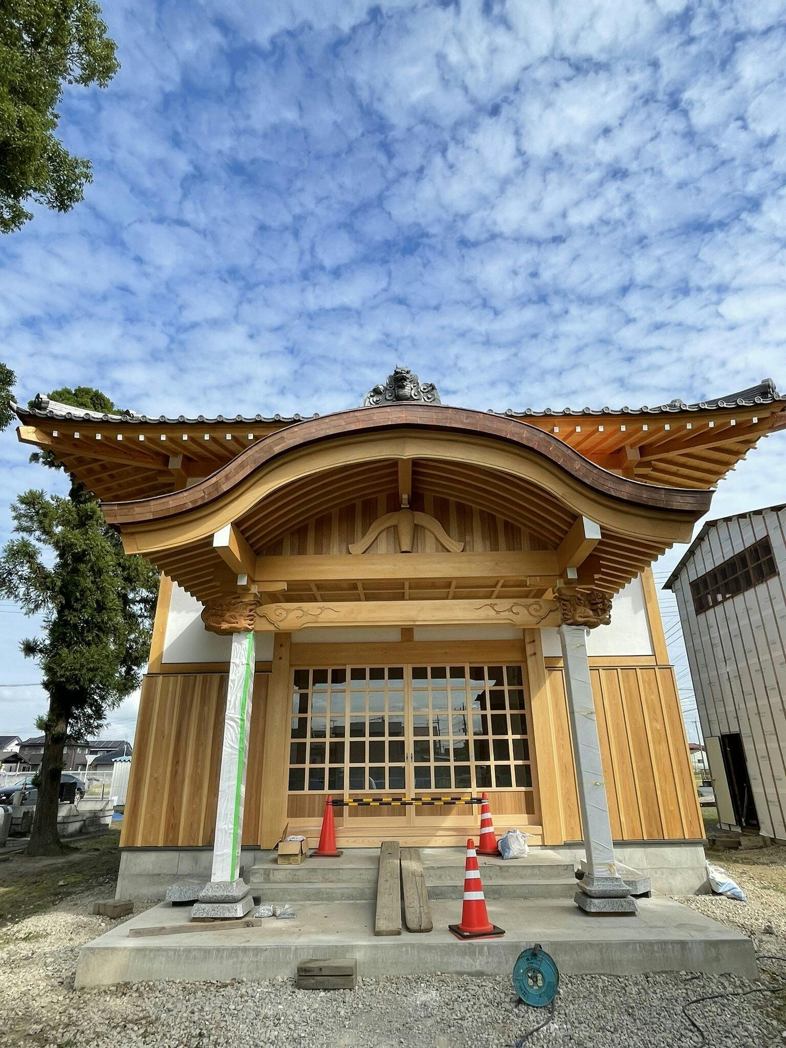本堂の建て直しの完成 外観 Campfire キャンプファイヤー