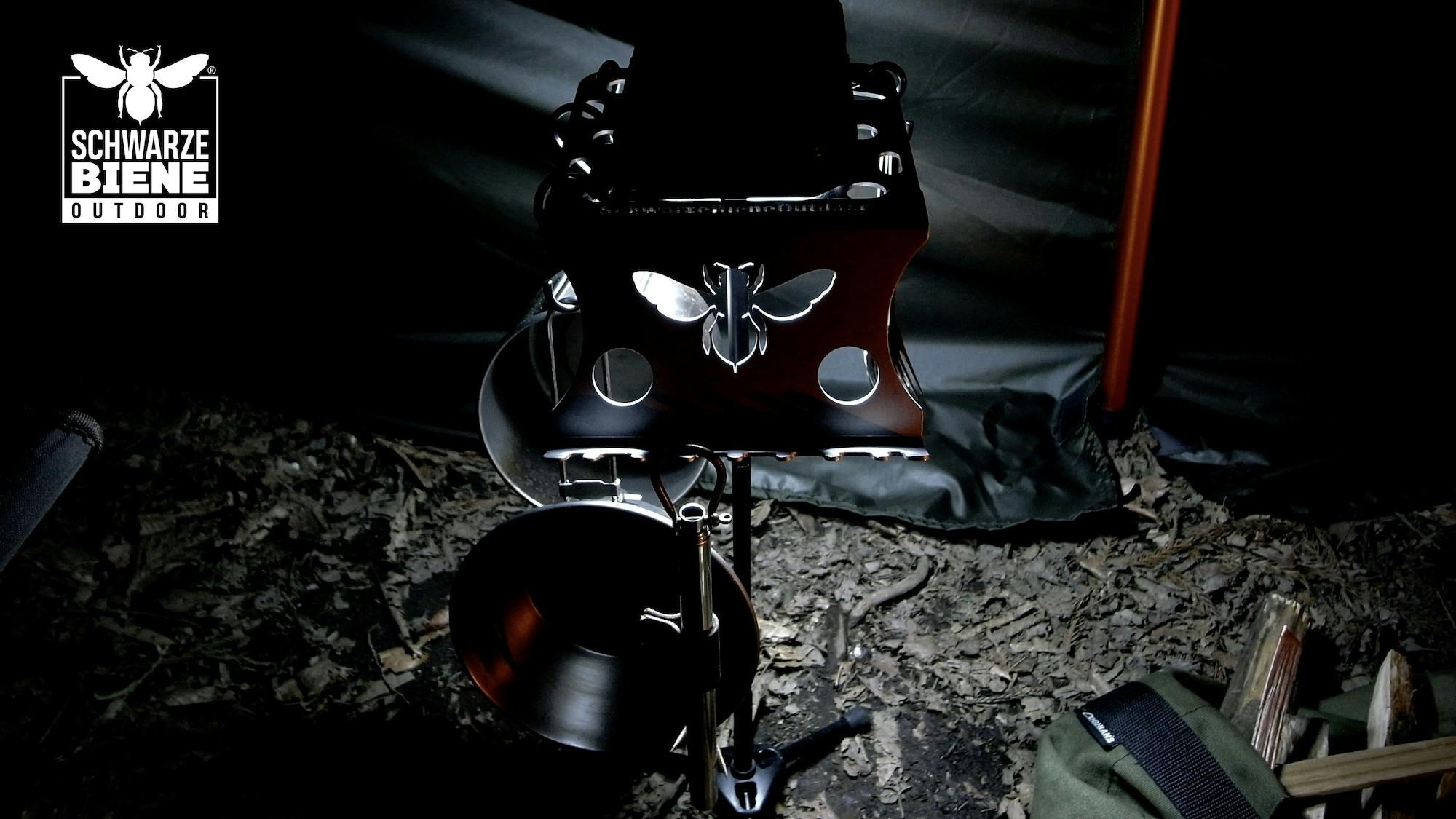 ドイツ製】シンプルなのに機能的。軽量、コンパクトなソロキャンプテーブル！アクティビティ - CAMPFIRE (キャンプファイヤー)