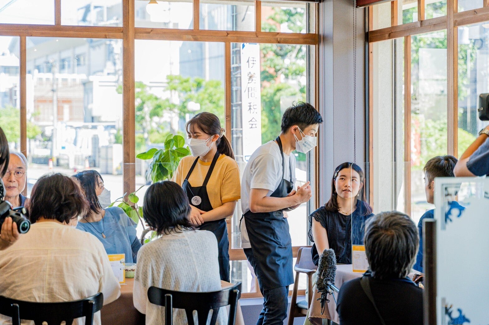 ハイライト 接客業に挑戦したい若者が1日限定で働けるカフェ 注文に時間がかかるカフェ 全 Goodmorning By Campfire