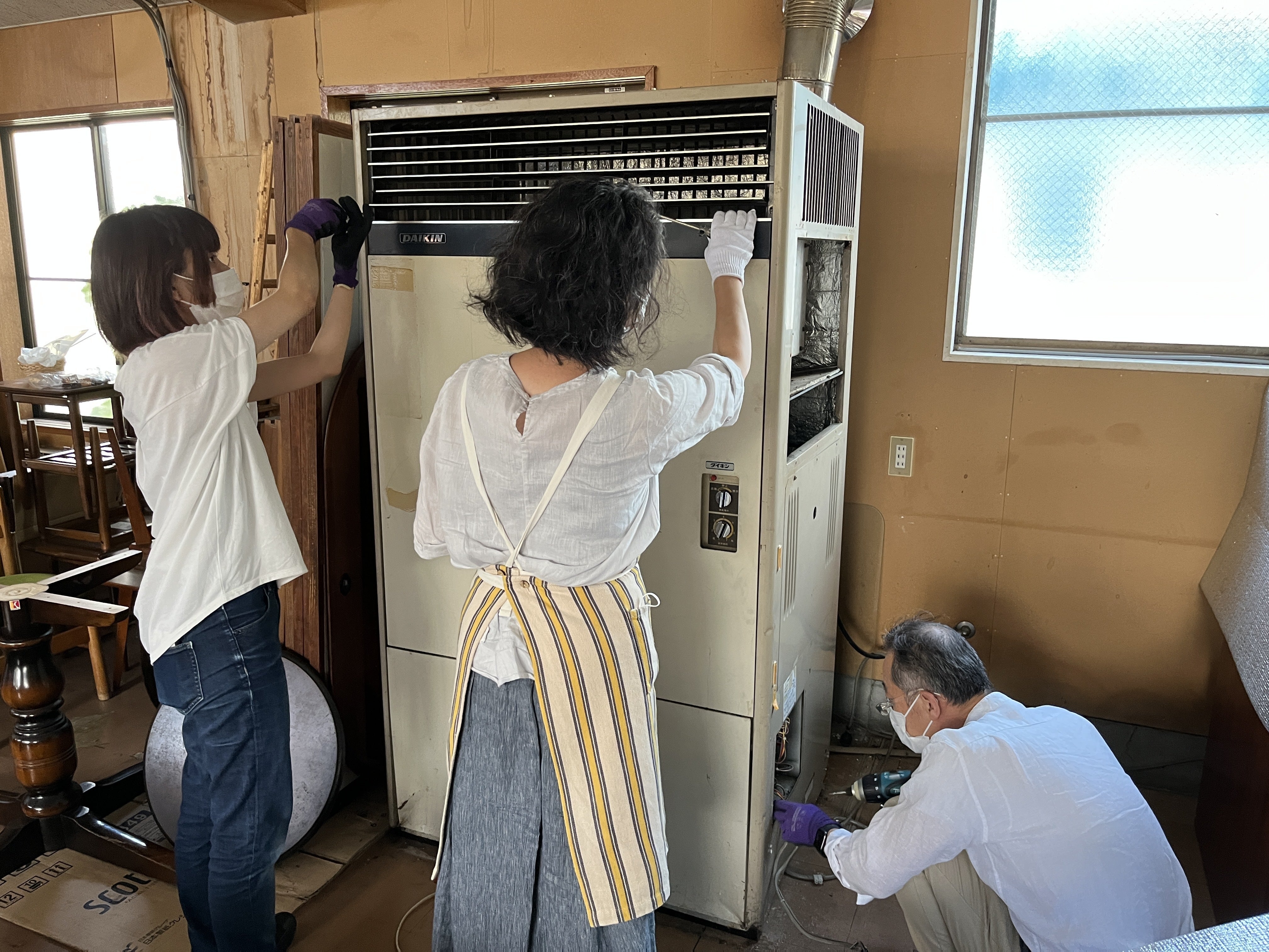 内装工事に入る準備 大きな残地物の撤去完了しました Campfire キャンプファイヤー