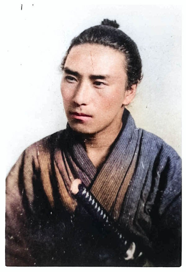 現役生も関わった、東奥義塾の歴史を伝える白黒写真のカラー化について