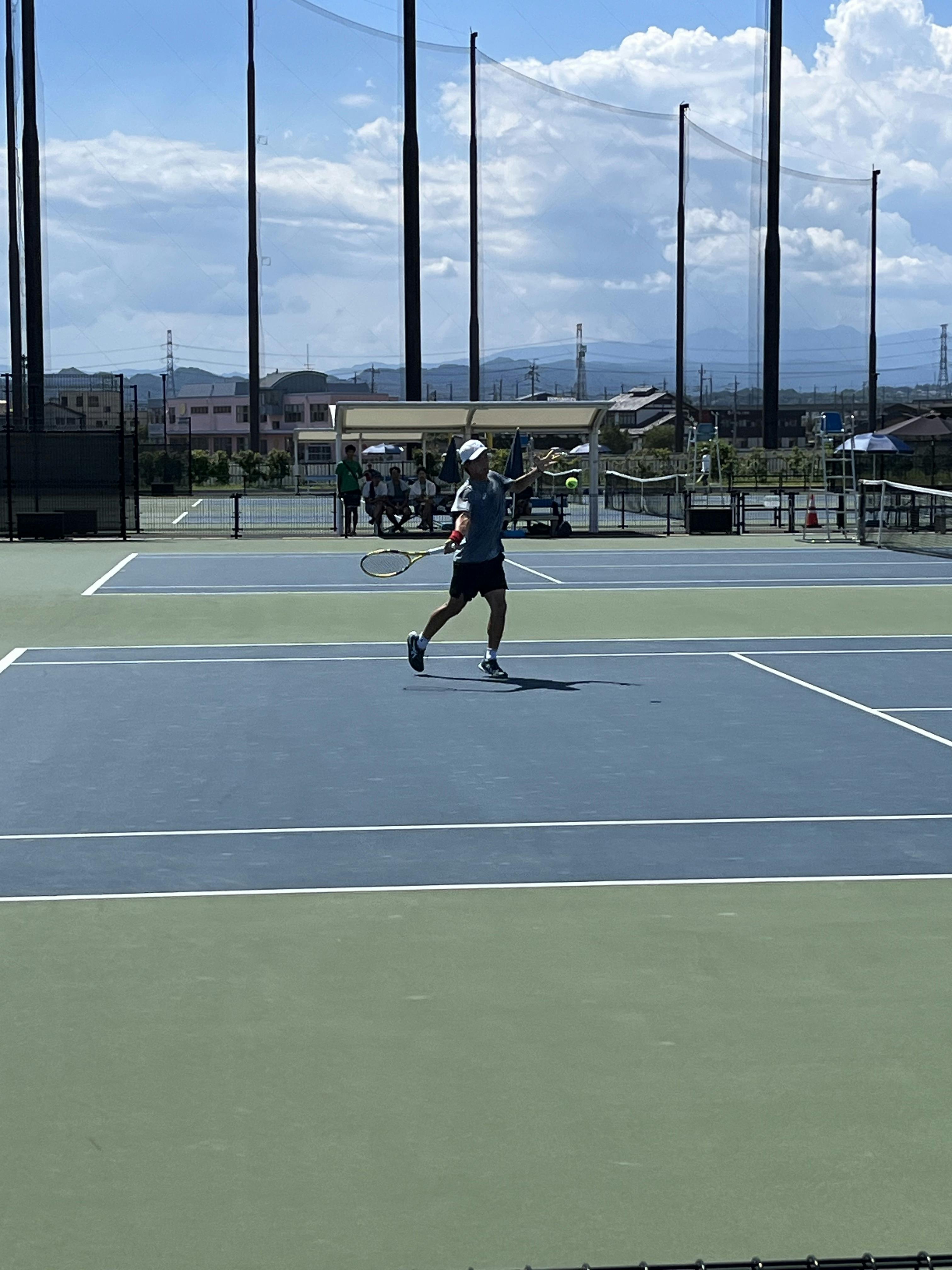 オン テニスウェア Club Hoodie Tennis Lサイズ（天竺・部活T