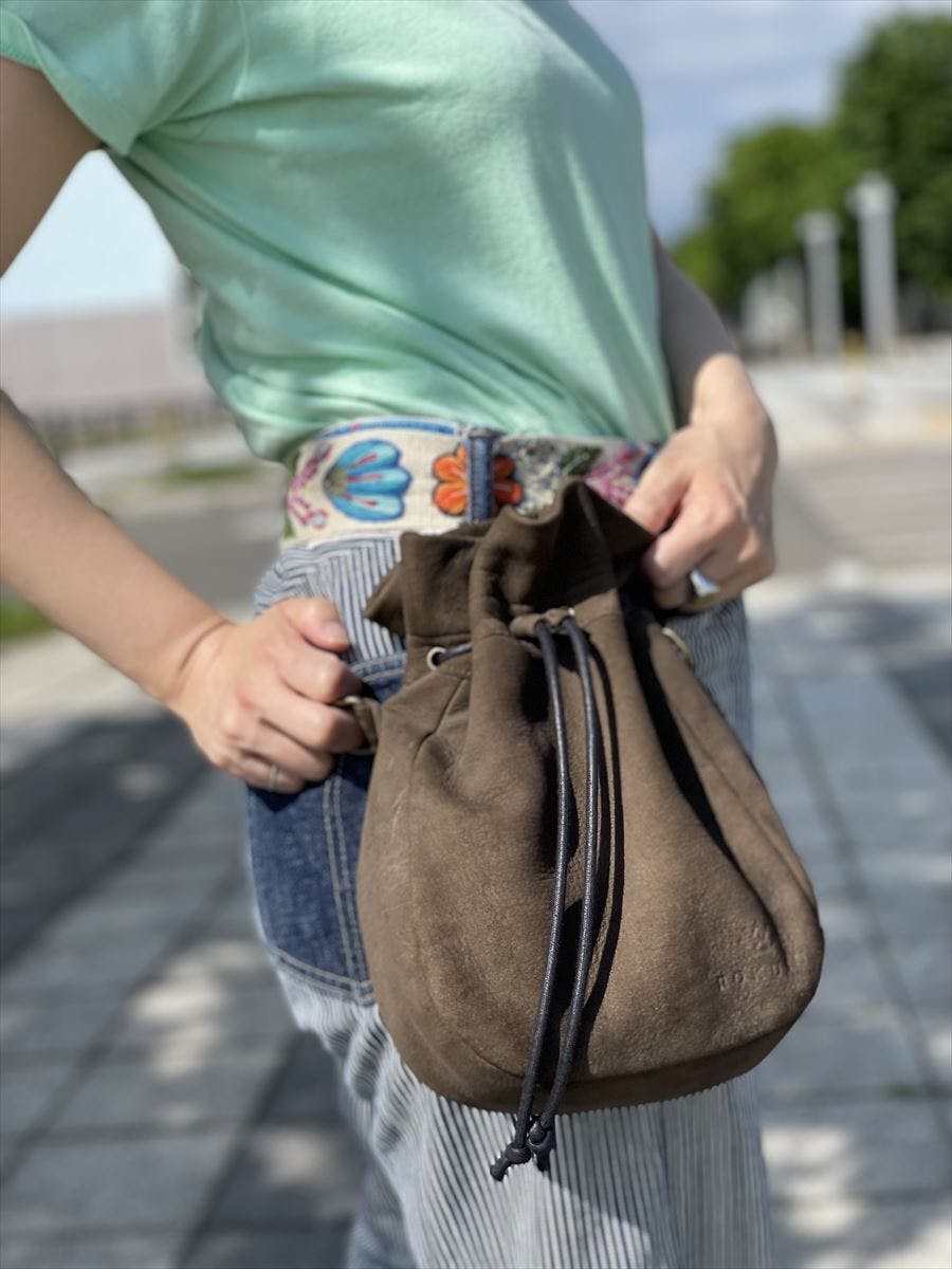 世界に一つしかない個性【天然エゾ鹿革巾着ミニショルダー