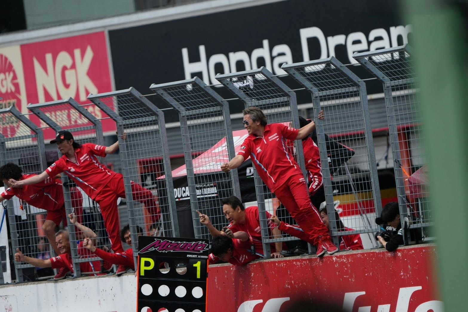 作戦名は純情 単行本 スペシャルセット クラウドファンディング 作戦名は純情 クラウドファンディング 単行本 スペシャルセット