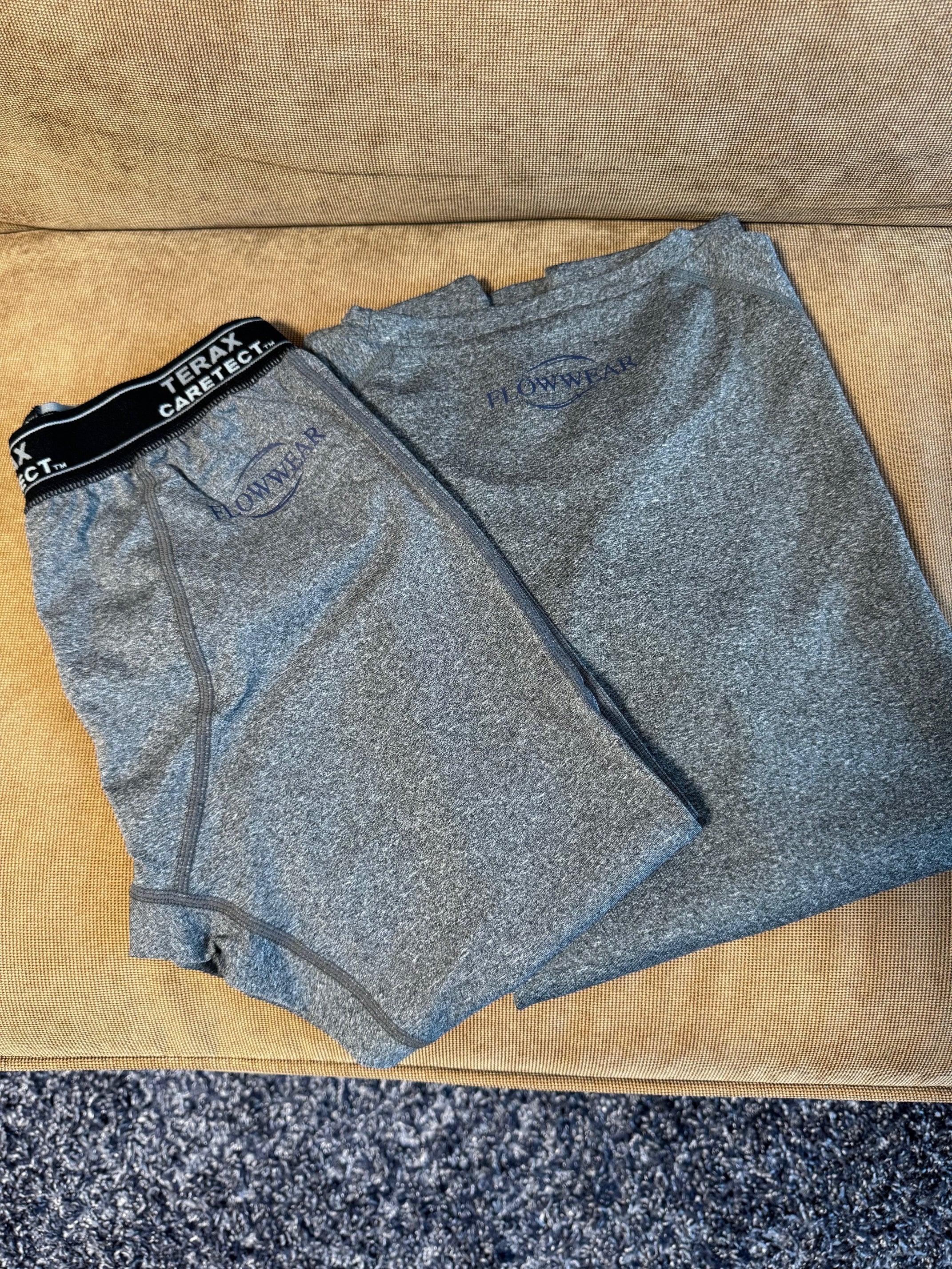 【値下げ中】テラウエア(内側に人工のテラ鉱石を特殊加工してプリント) FLOWWEARは、テラヘルツ鉱石を細粉化した鉱石の粉末を多くプリントし