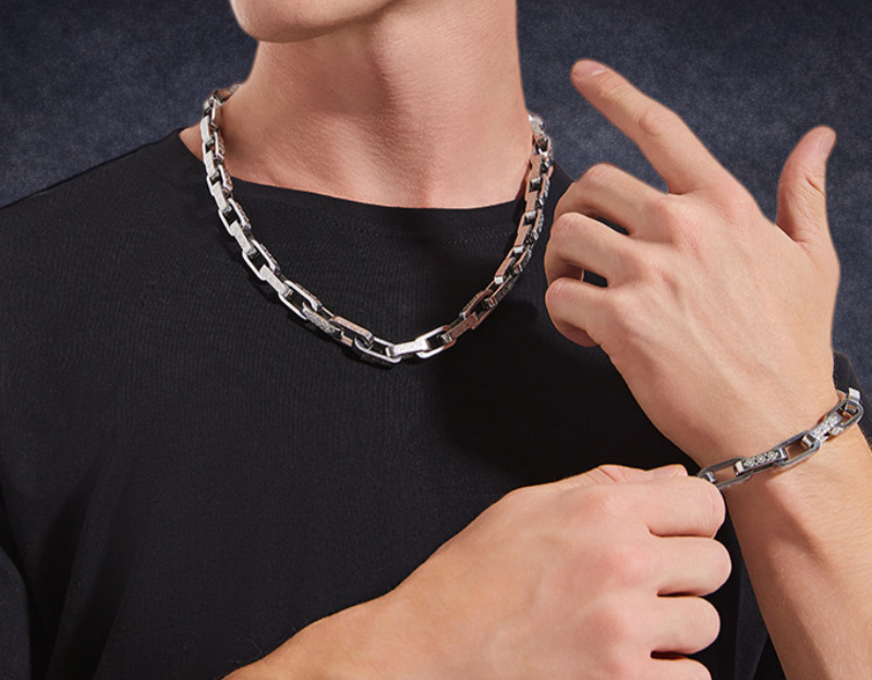 本日20時公開予定】チタン鋼ネックレスまもなくスタート - CAMPFIRE