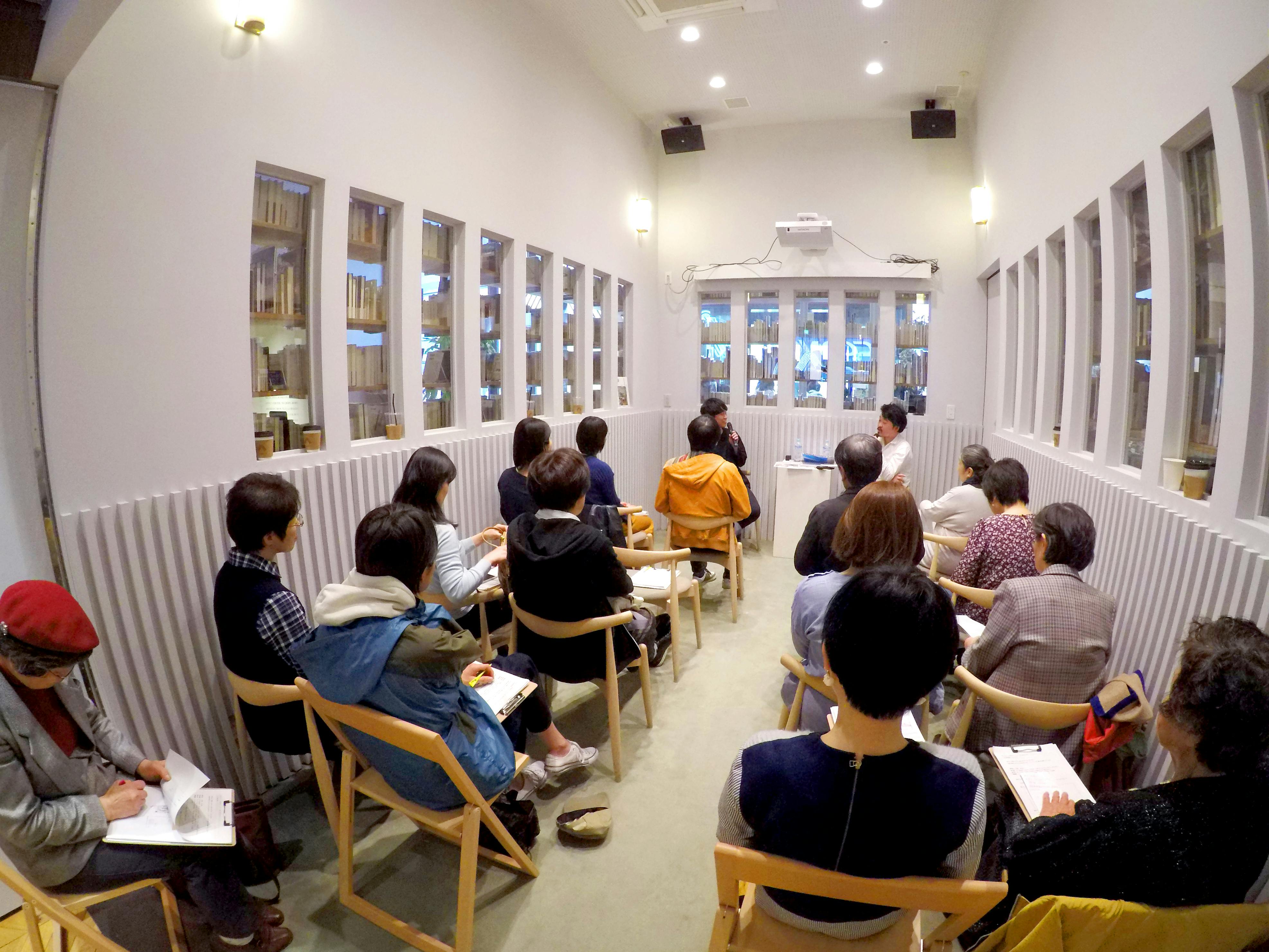 レポート】太田泰友ブックアート展「背を見て育つ」クロージング