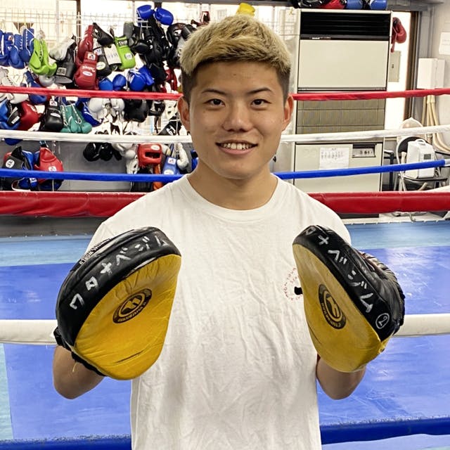 WBA 内山高志 WATANABEGYM ボクシンググローブ サイン入り 8oz 【公式