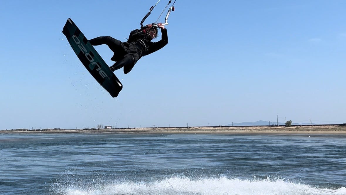 空の飛び方、海の走り方】世界に挑戦！日本のカイトサーフィンを世界