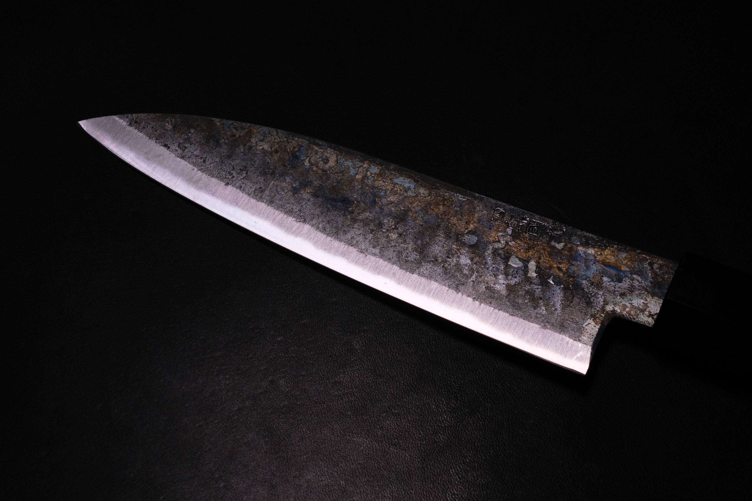 日本刀のごとき切れ味！1786年創業刀鍛冶が造る鍛造黒打包丁「KUROUCHI