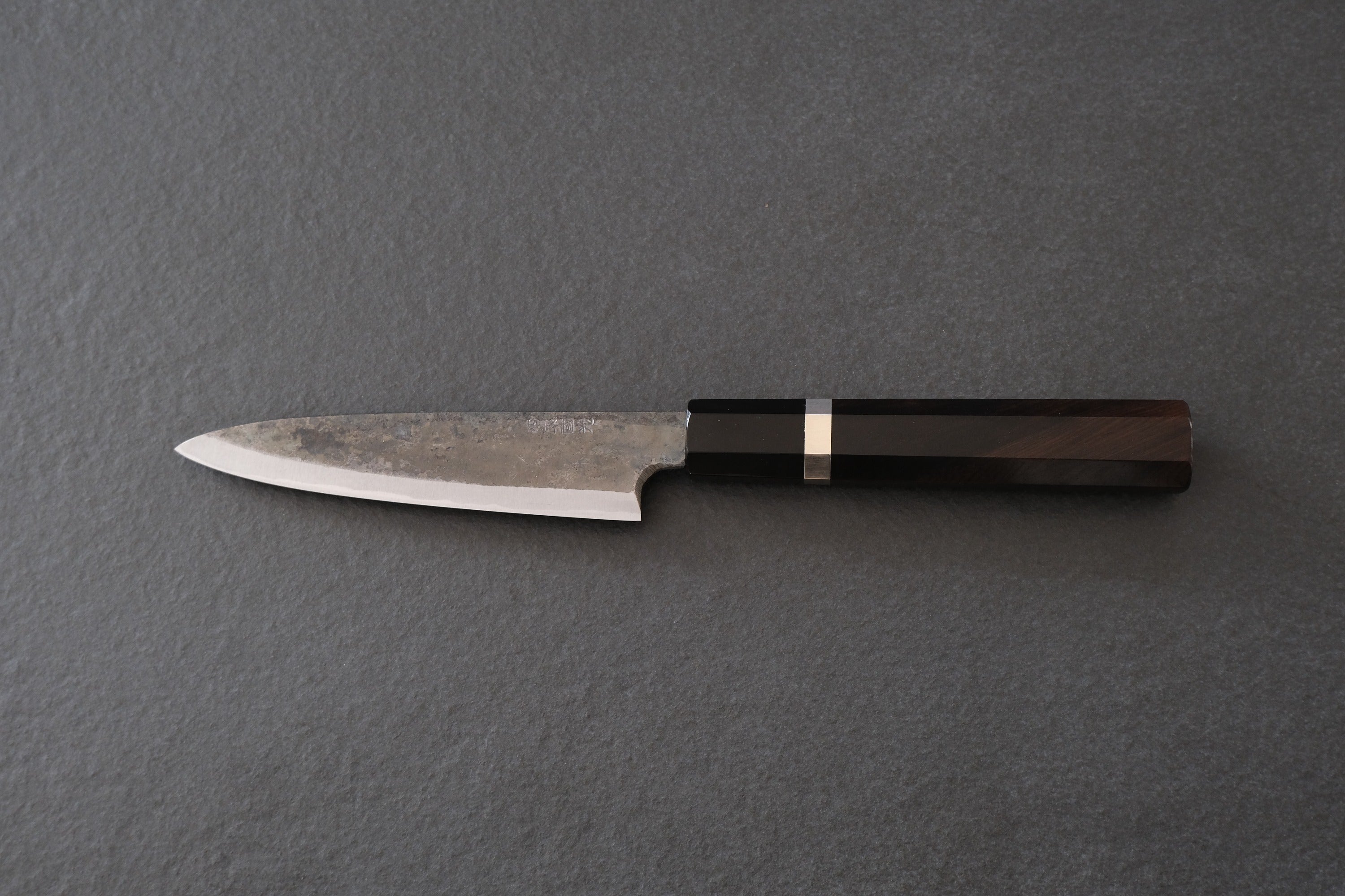 黒檀ハンドルのメリット｜刀鍛冶が作った本格鍛造包丁「KUROUCHI 黒檀