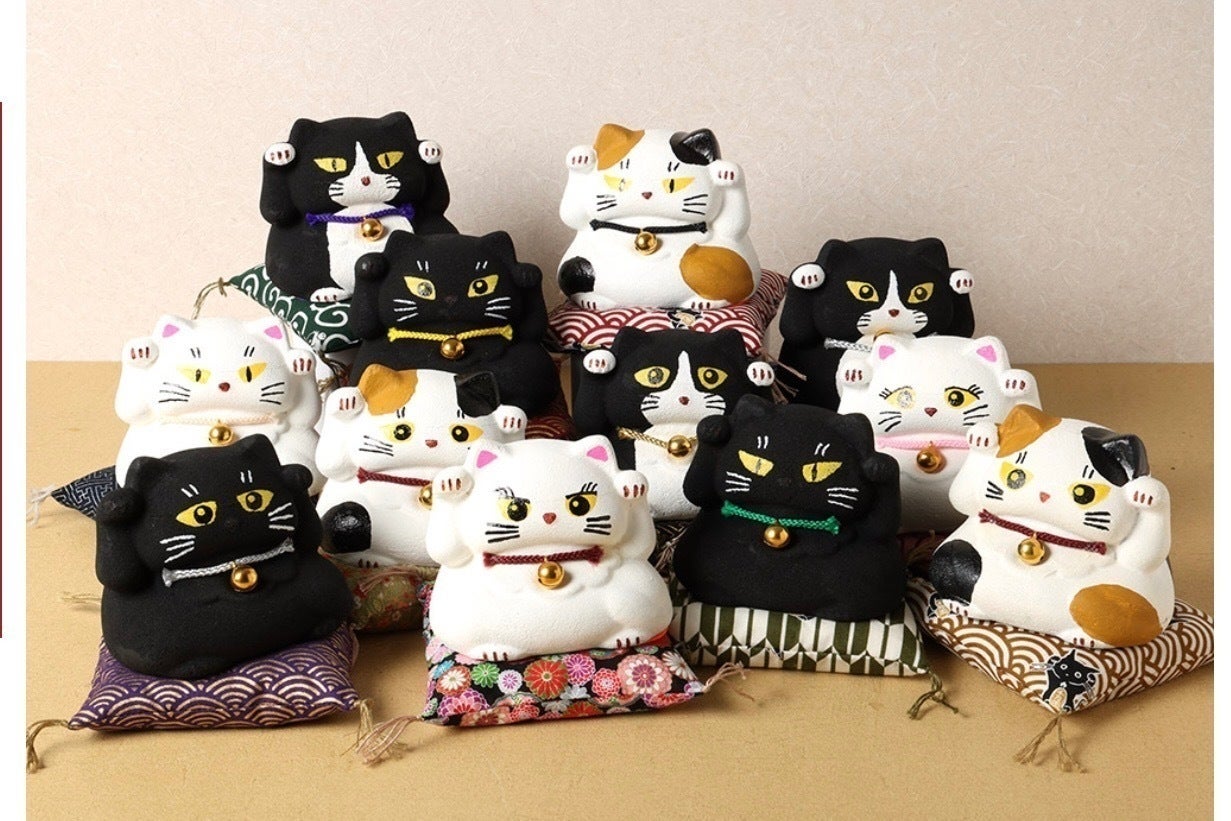 新時代の招き猫(桑名鋳物の中子屋さんが作った招き猫)を全国に広めたい 新時代の招き猫(桑名鋳物の中子屋さんが作った招き猫)を全国に広めたい