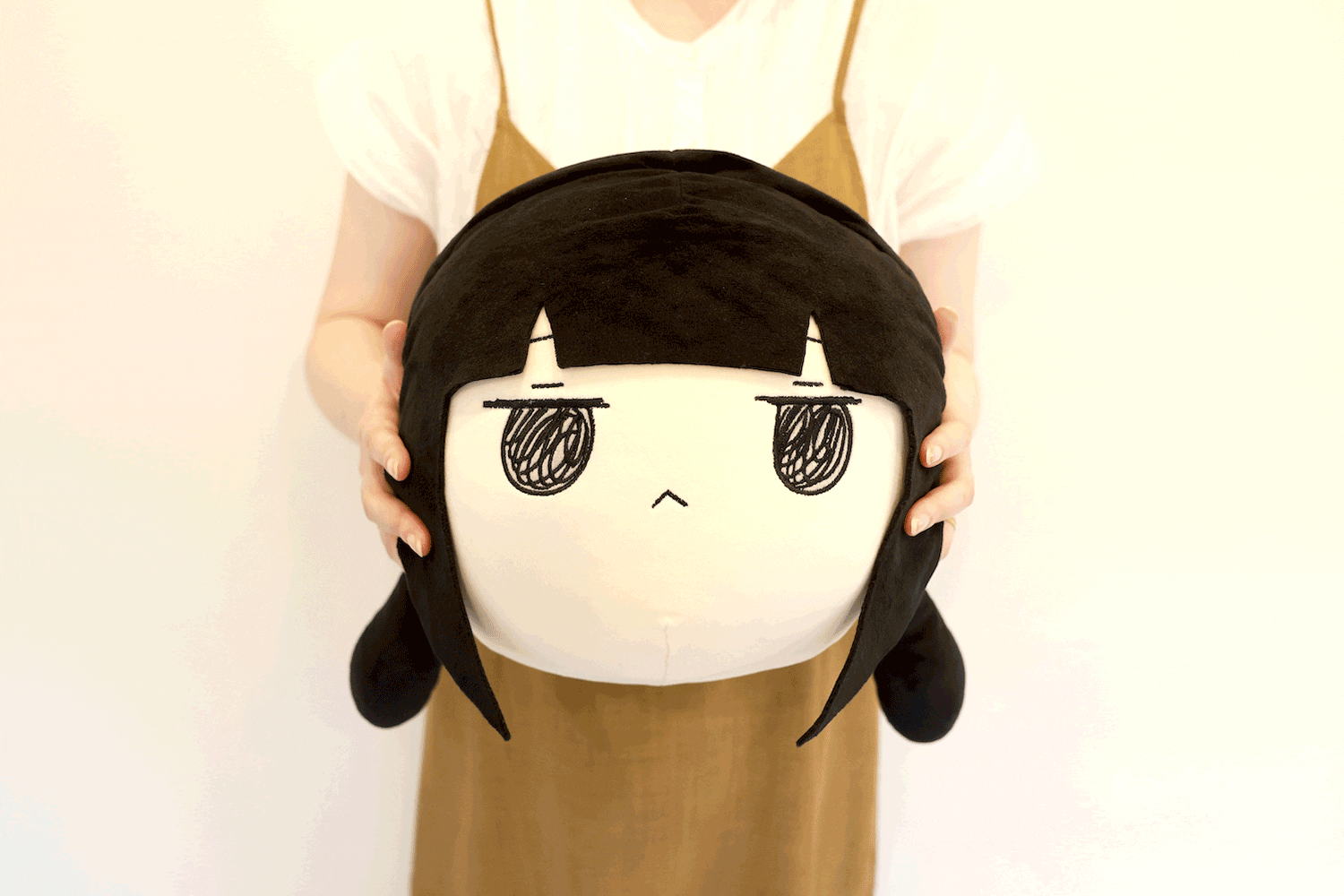 手のりおさげちゃんモチモチクッションプロジェクト - CAMPFIRE 手のりおさげちゃんモチモチクッションプロジェクト - CAMPFIRE