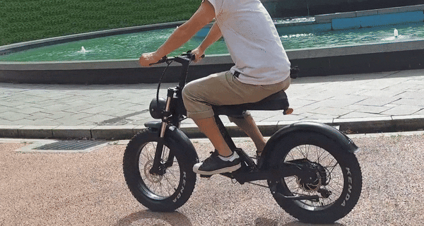 バイク顔のAWB04!シートポストレスファットタイヤ電動アシスト バイク顔のAWB04!シートポストレスファットタイヤ電動アシスト