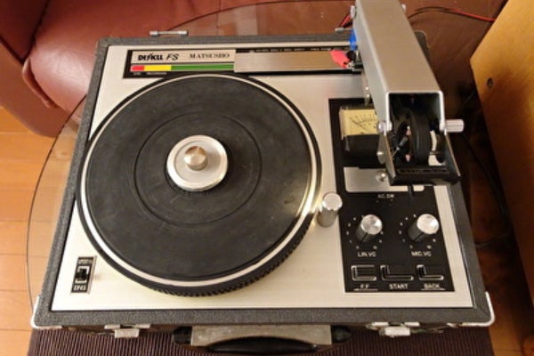 デジタル時代の中で失われたアナログレコードの魅力を取り戻す