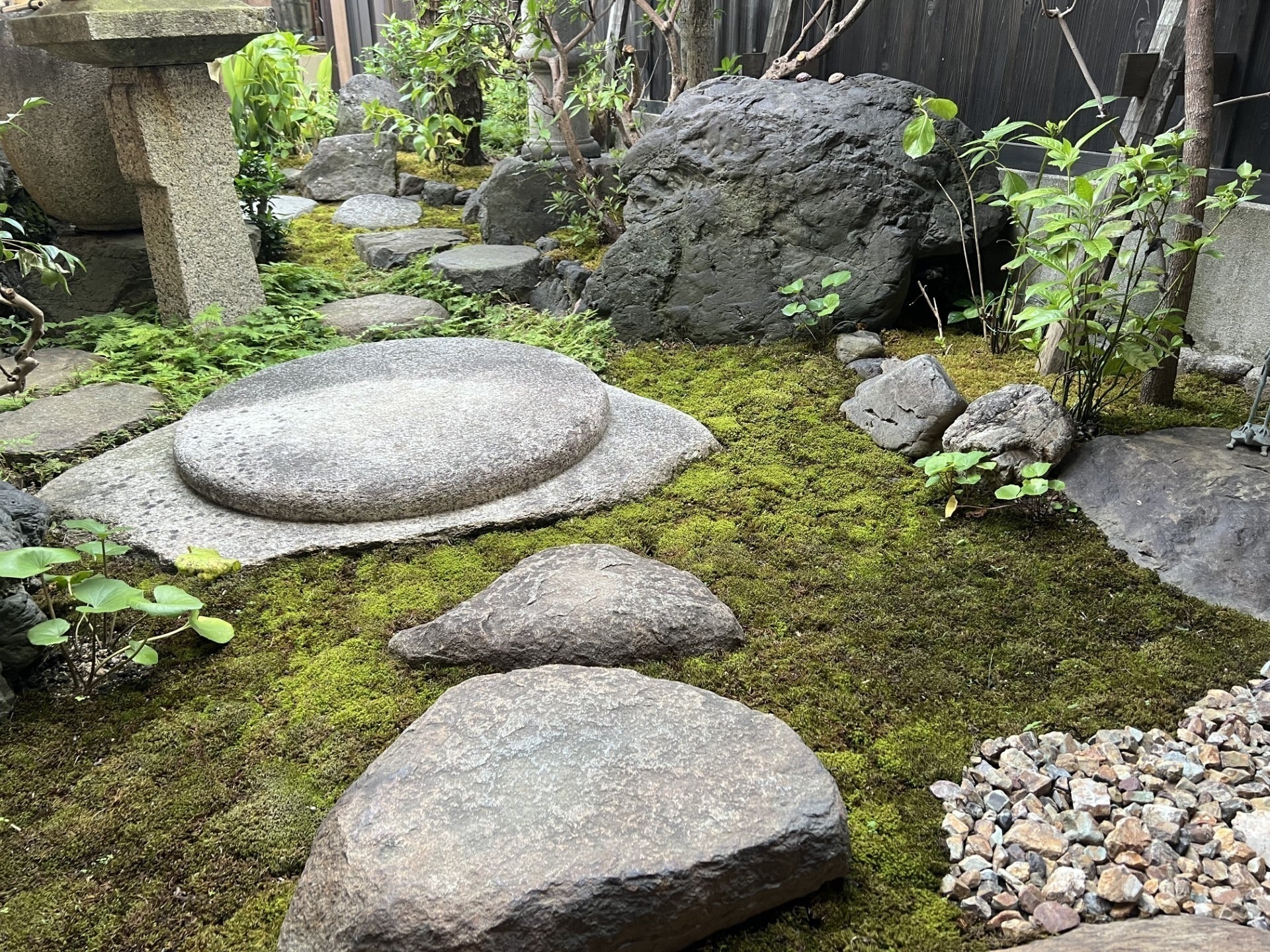 京都の京町家にある真黒石（まぐろいし）を継承したい - CAMPFIRE