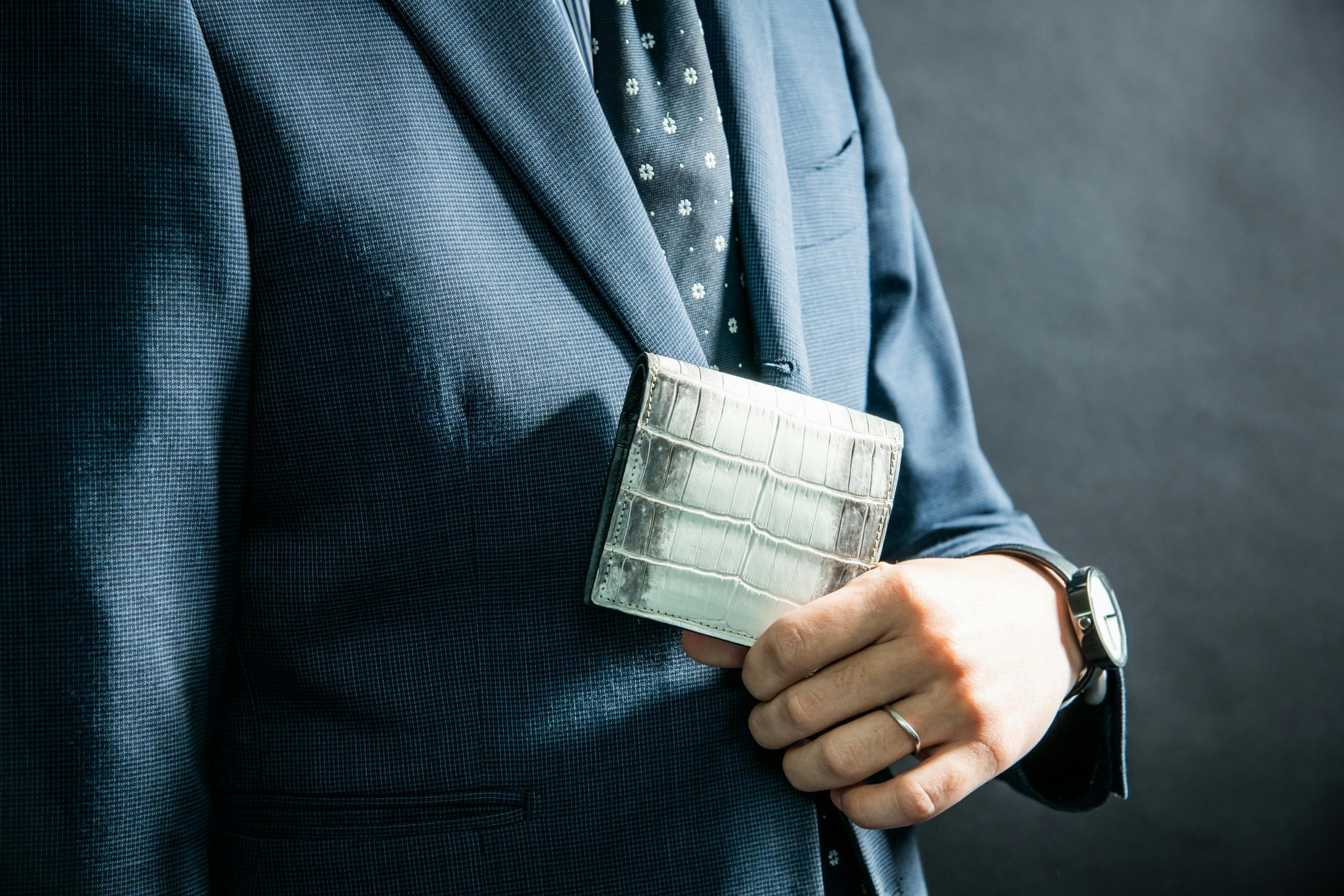 財布職人が最小に挑戦!ヒマラヤクロコダイルで作る極小二つ折り長財布 財布職人が最小に挑戦!ヒマラヤクロコダイルで作る極小二つ折り長財布