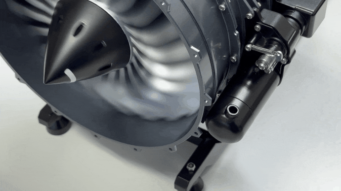 航空機エンジン模型 リアルに拘る 内部の細部まで再現された航空機用ジェットターボ