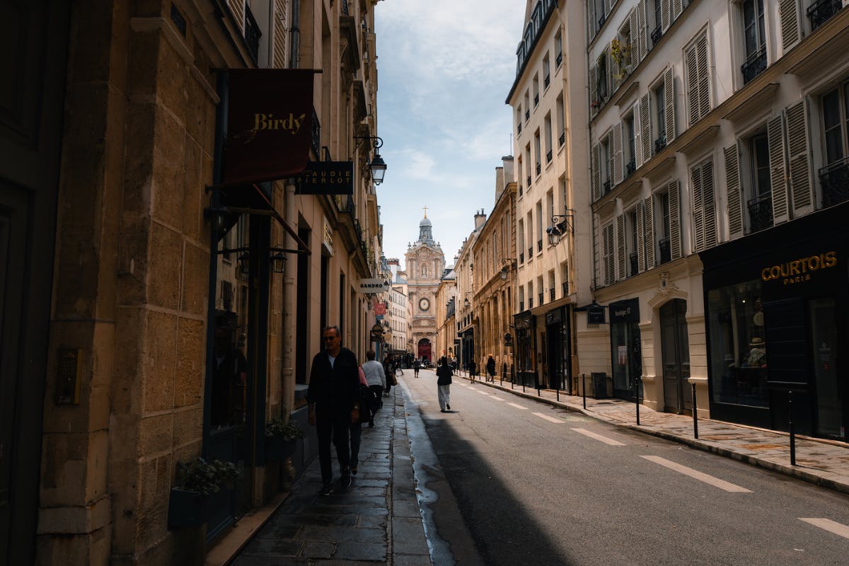 VIVRE