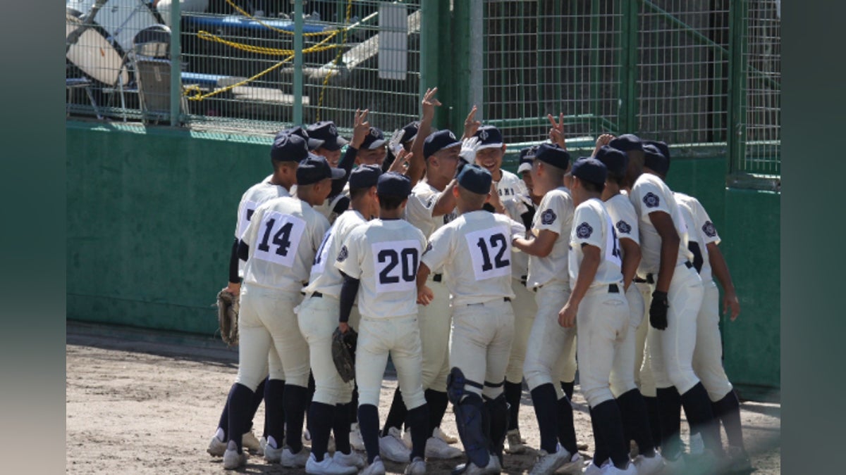 島根・石見智翠館高校野球部】豪雨で使えなくなったブルペン再生にご 島根・石見智翠館高校野球部】豪雨で使えなくなったブルペン再生にご