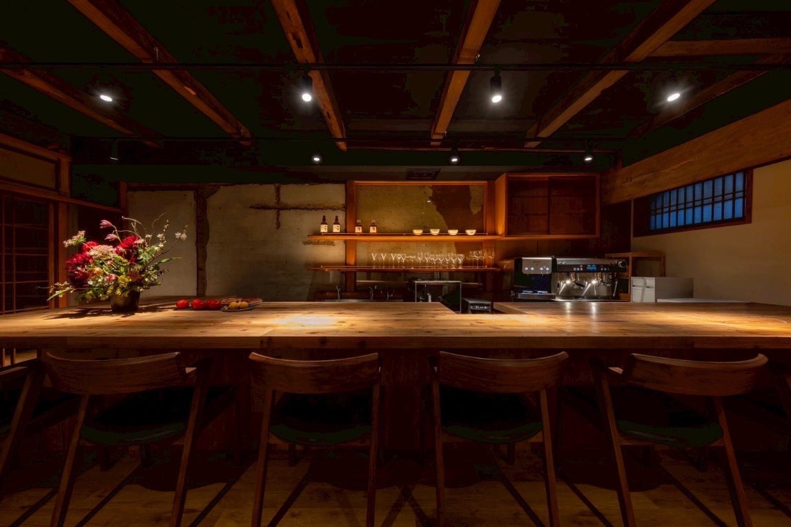 【東京都23区配送無料】定価35万　ダイニング　テーブル　古民家　カフェ　作業台 京都の古民家カフェをリニューアル！資金と認知拡大のクラウドファン