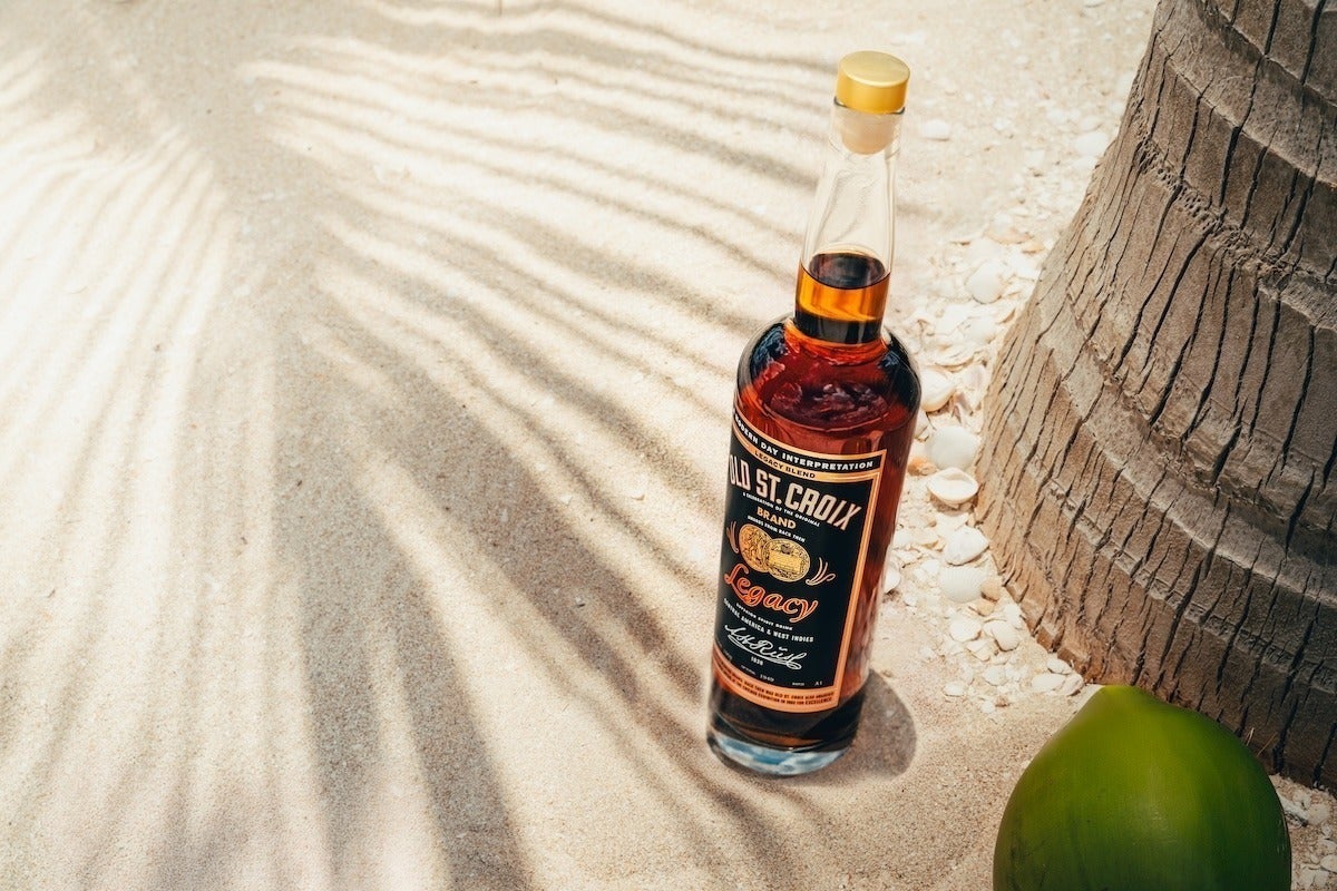 ひと口飲めば人生観が変わる、デンマーク発のラム酒。人生で一度は試す