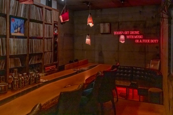 bar record Jr. bar record の 2号店を。