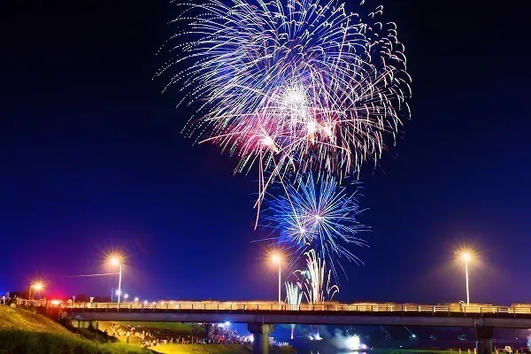 思い出の花火はやっぱりここで 30年続く植木温泉花火大会をもっと盛り上げたい Campfire キャンプファイヤー 思い出の花火はやっぱりここで 30年続く植木温泉花火大会をもっと盛り上げたい Campfire キャンプファイヤー