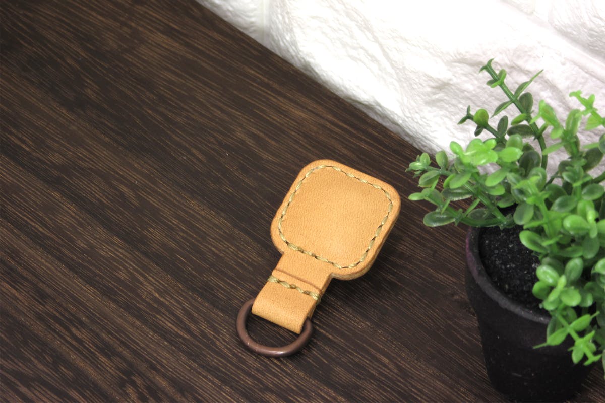 革小物作家が手作りする あなただけのセミカスタム漢字刻印キーホルダー 牛ヌメ革 Campfire キャンプファイヤー 革小物作家が手作りする あなただけのセミカスタム漢字刻印キーホルダー 牛ヌメ革 Campfire キャンプファイヤー